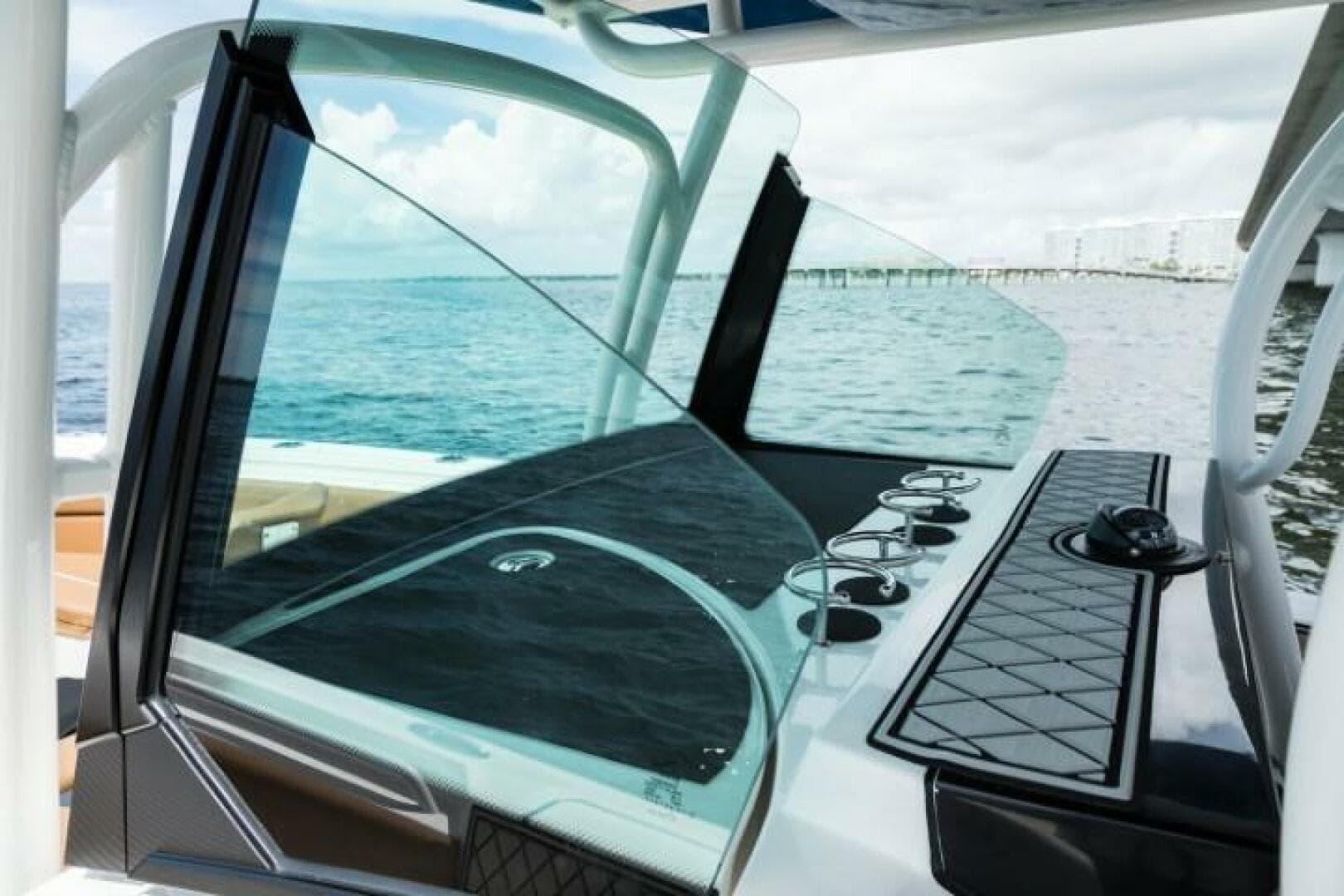 2025 Wellcraft 302 Fisherman — photo 14