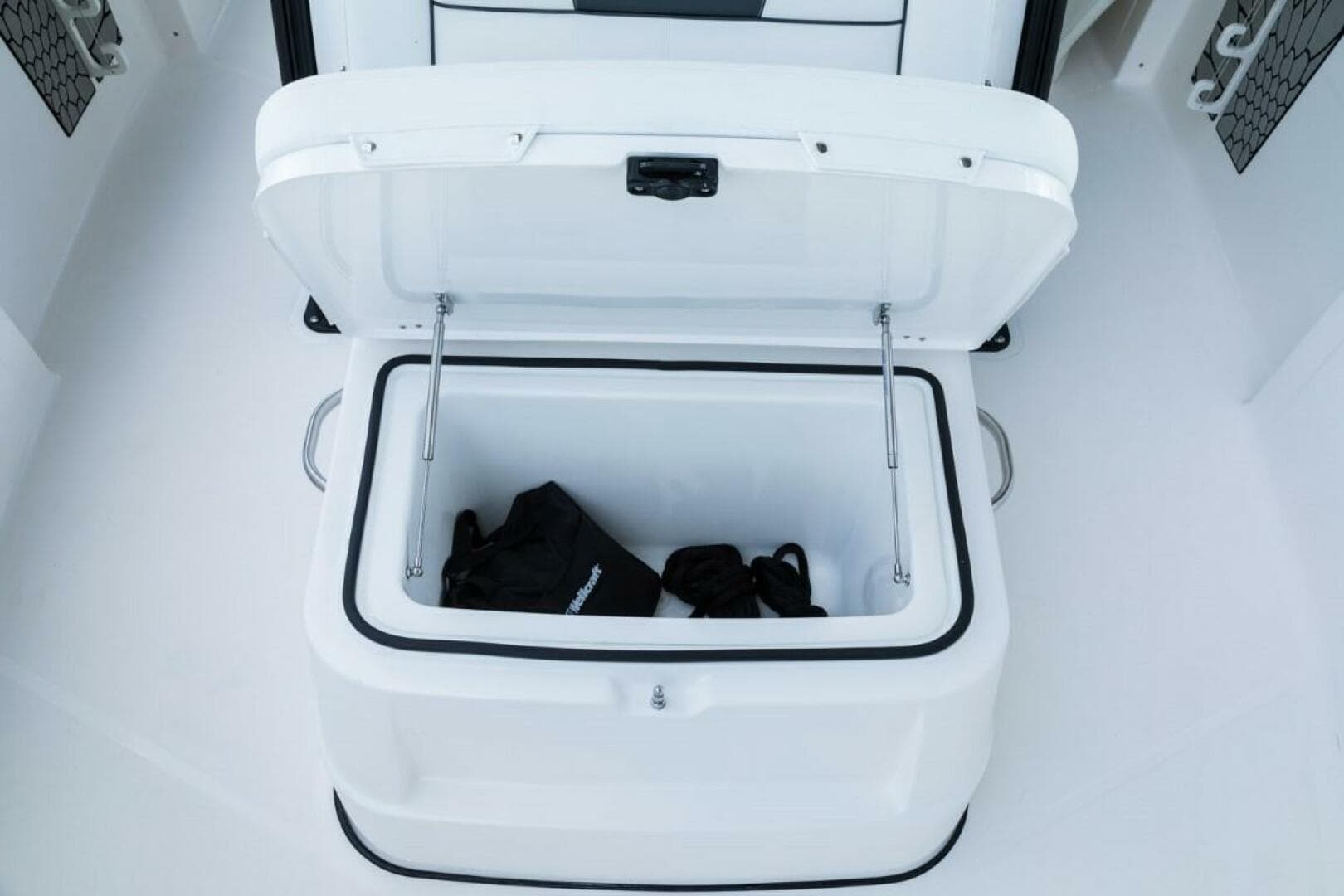 2025 Wellcraft 352 Fisherman — photo 9