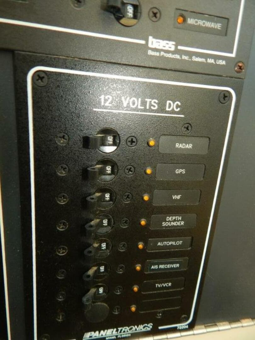 1999 Albin 31 Tournament Express — photo 28