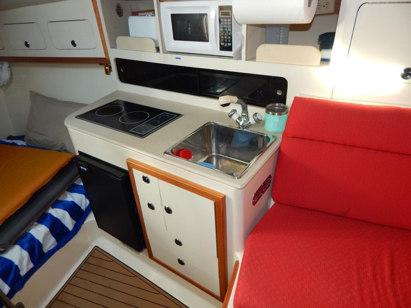 1999 Albin 31 Tournament Express — photo 9