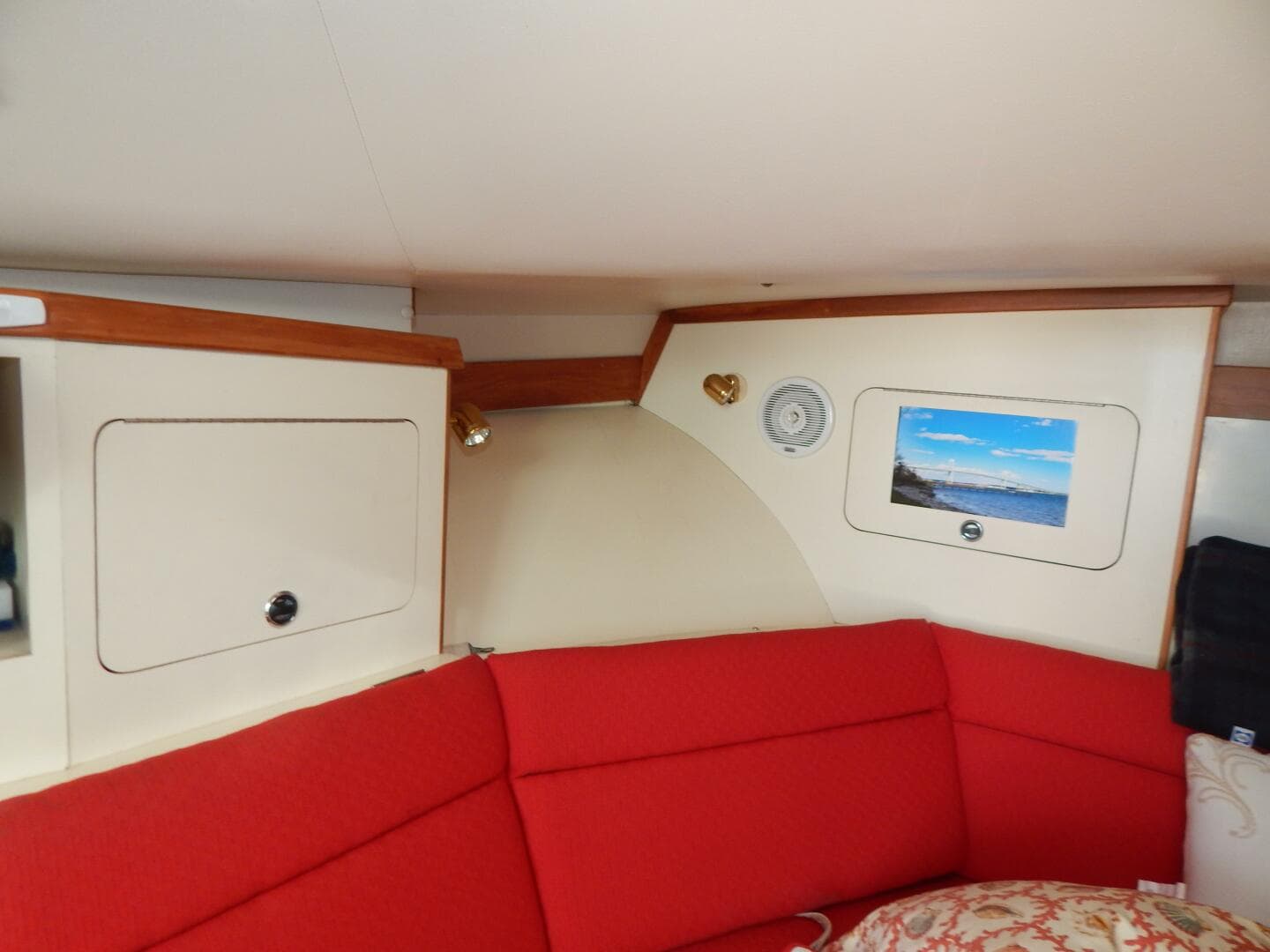 1999 Albin 31 Tournament Express — photo 11