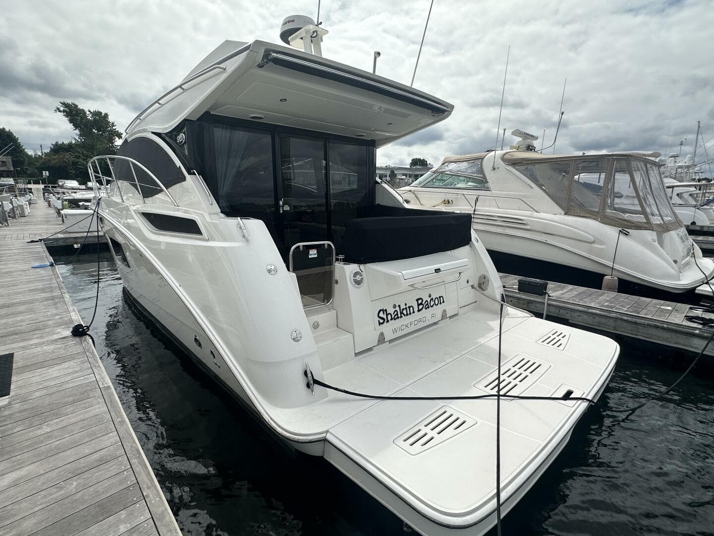 2018 Sea Ray 400 Sundancer — photo 5