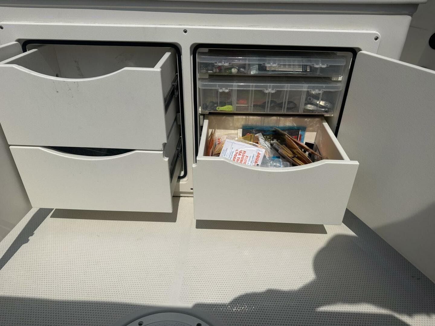 2022 Sailfish 242 CC — photo 14