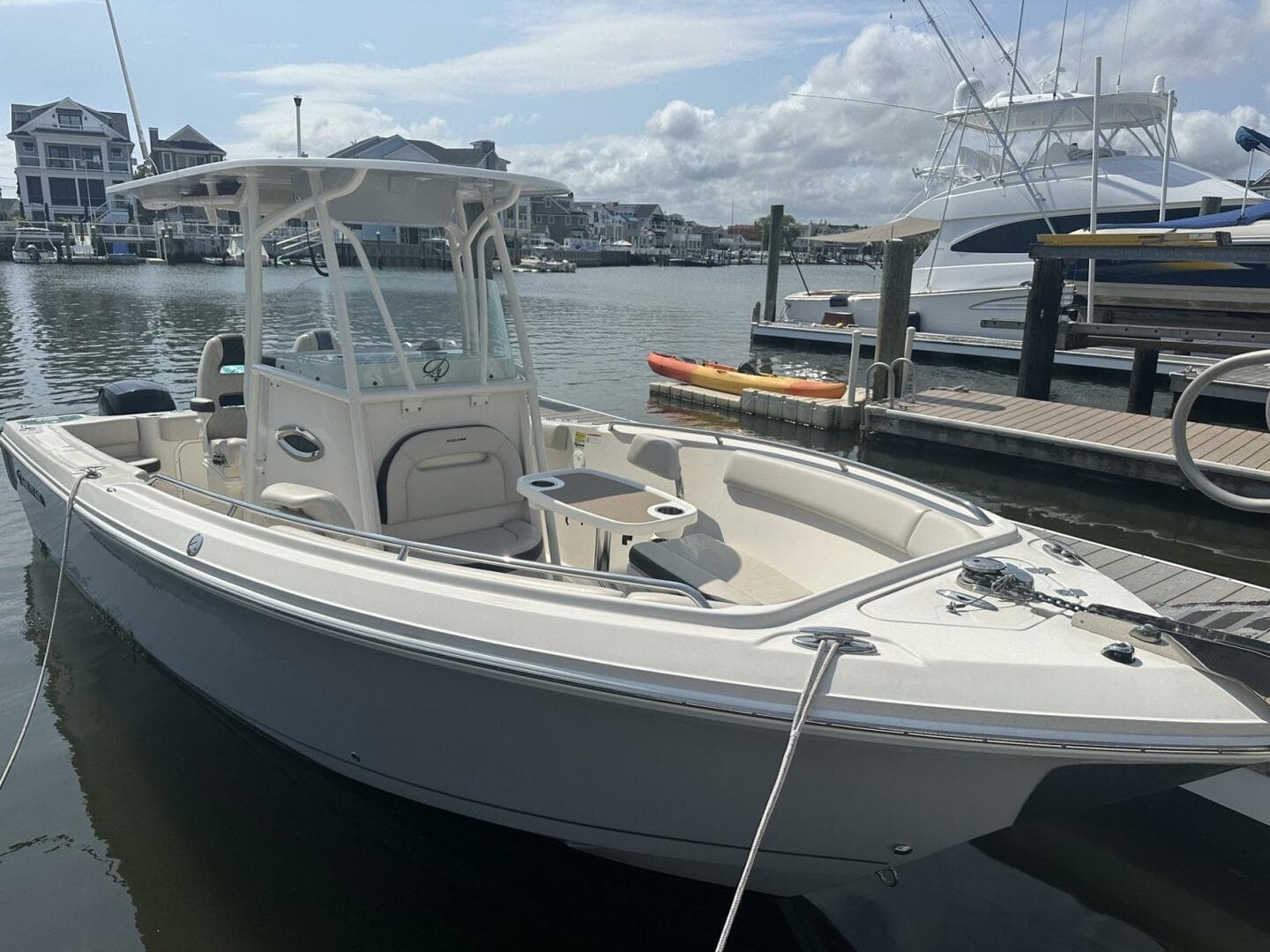 2022 Sailfish 242 CC — photo 1