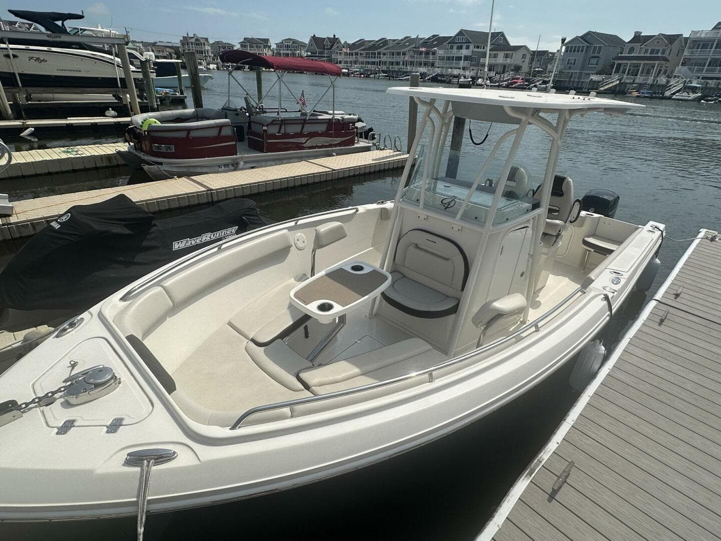2022 Sailfish 242 CC — photo 2