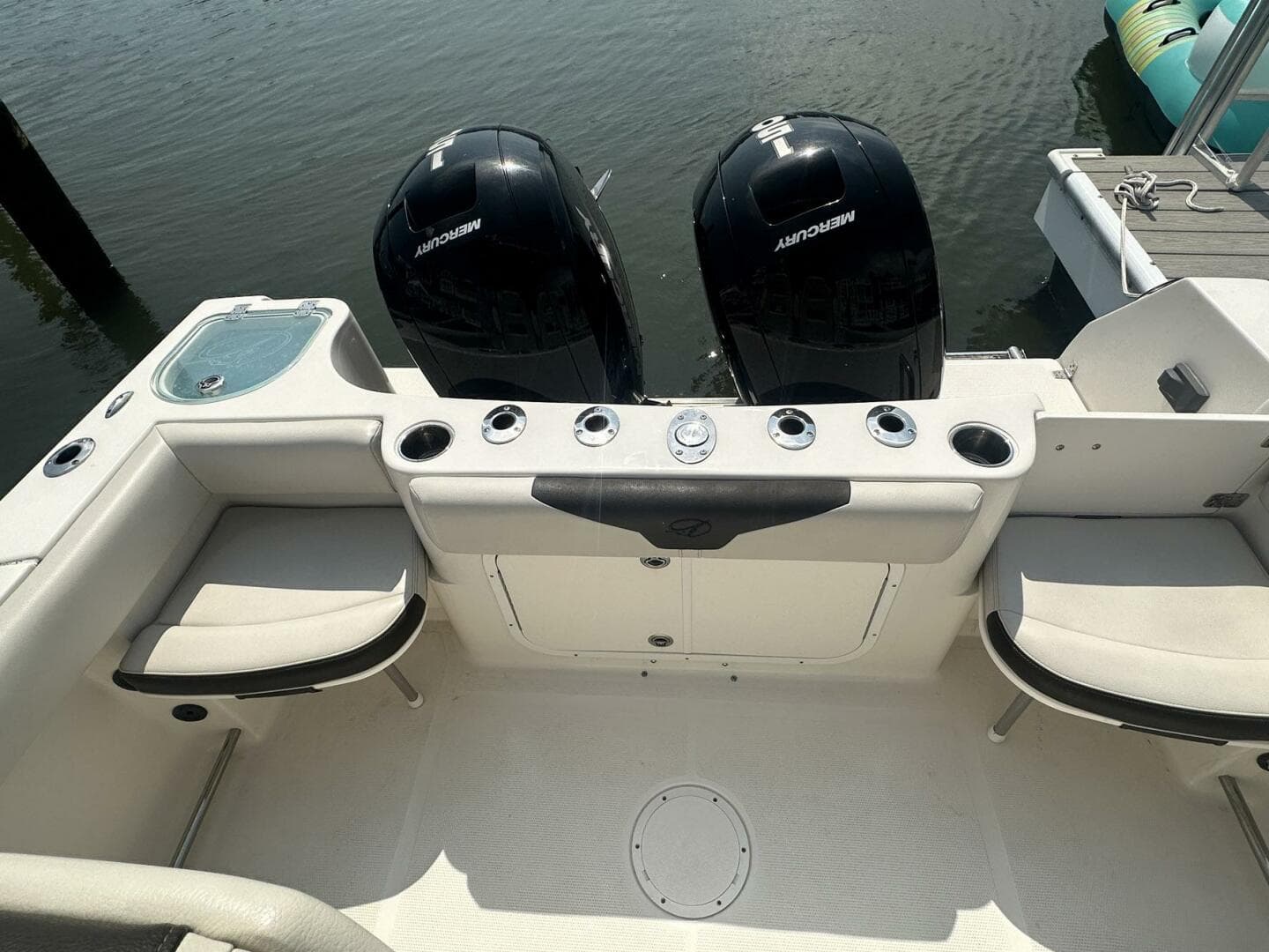 2022 Sailfish 242 CC — photo 13