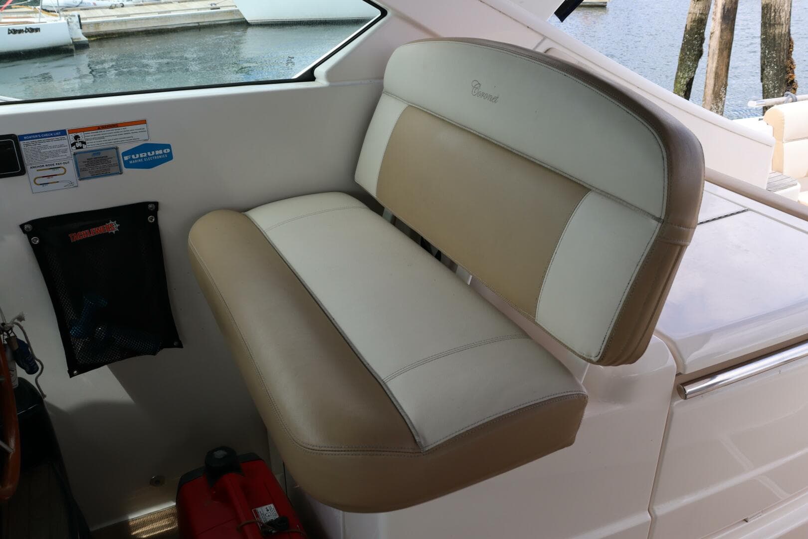 2012 Tiara Yachts 3100 Coronet — photo 38