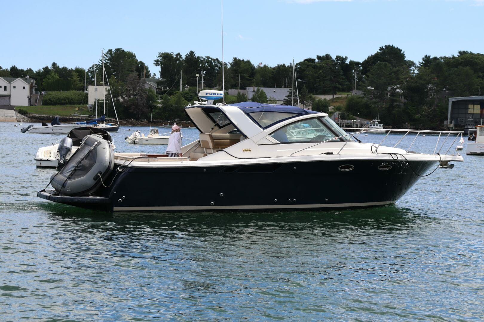 2012 Tiara Yachts 3100 Coronet — photo 17