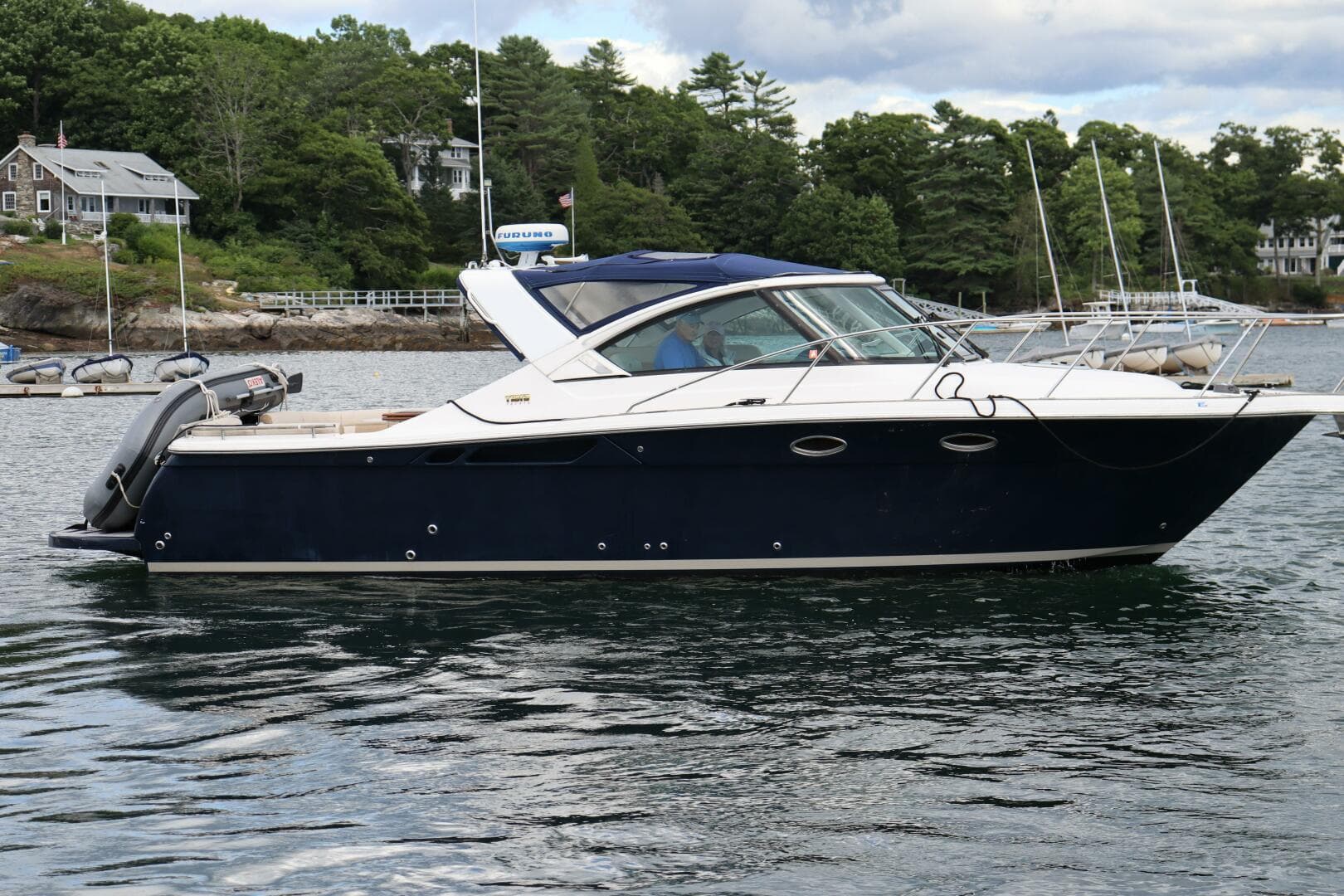 2012 Tiara Yachts 3100 Coronet — photo 10