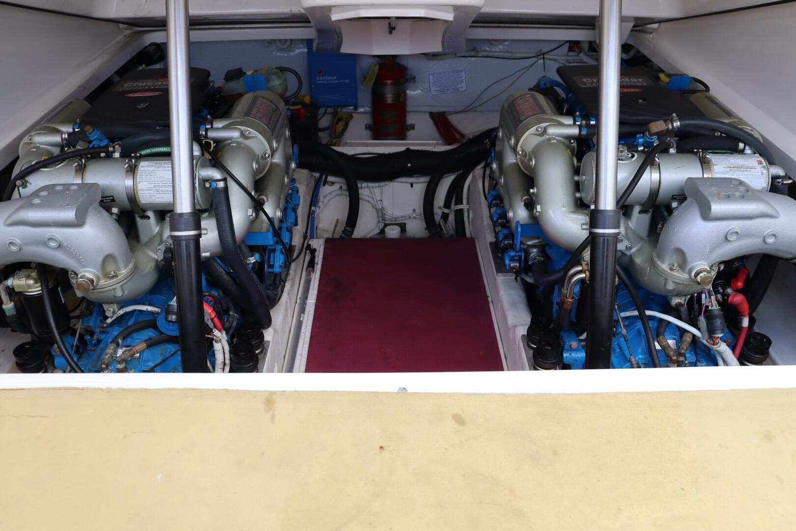 2012 Tiara Yachts 3100 Coronet — photo 48