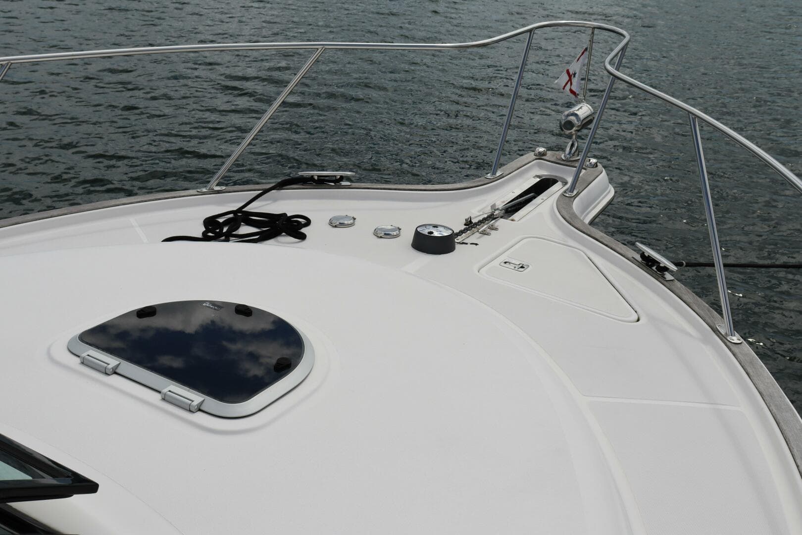 2012 Tiara Yachts 3100 Coronet — photo 22