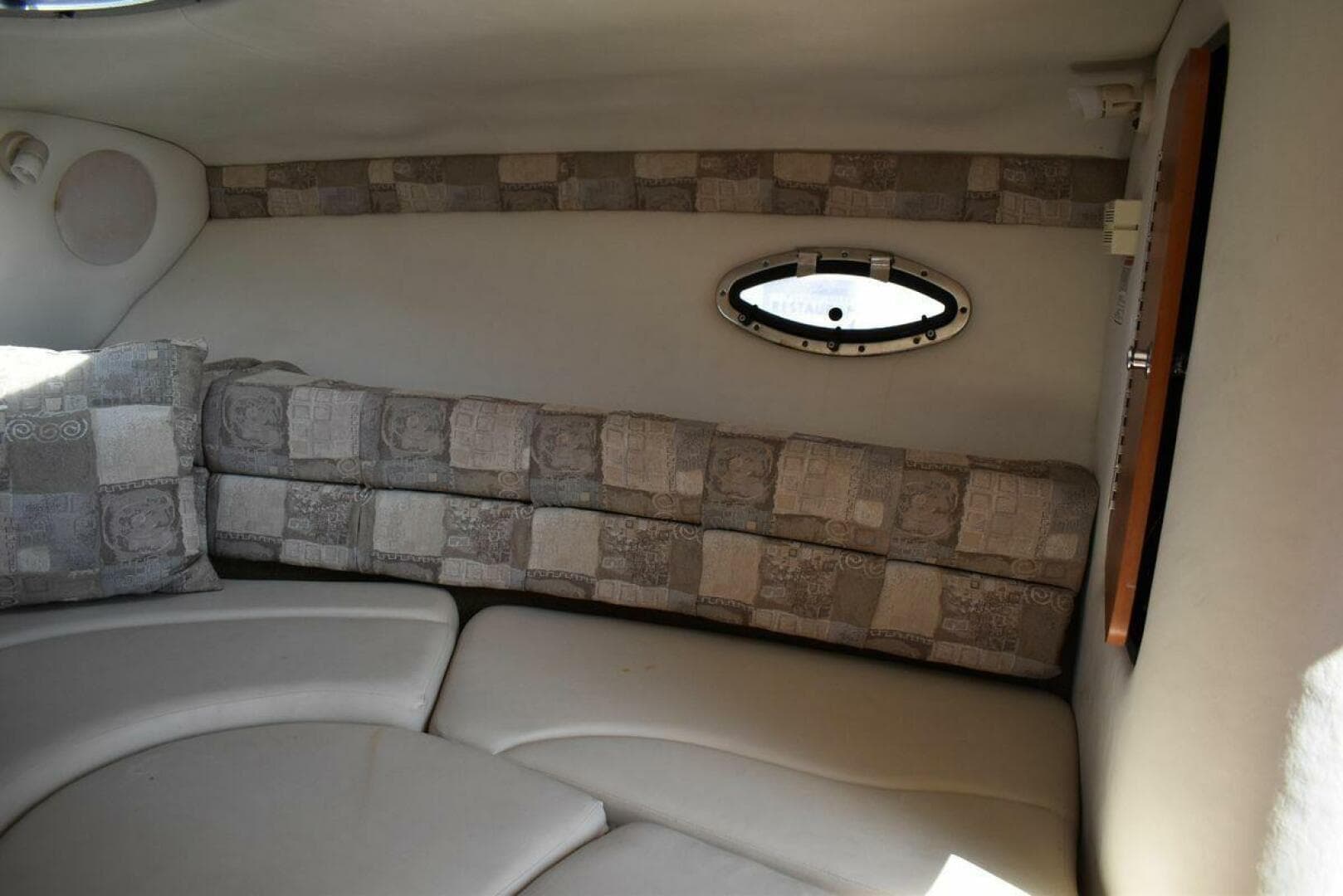 2005 Crownline 275 Ccr — photo 33