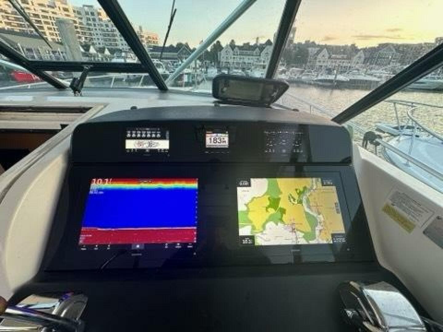 1996 Tiara Yachts 43 Open — photo 5