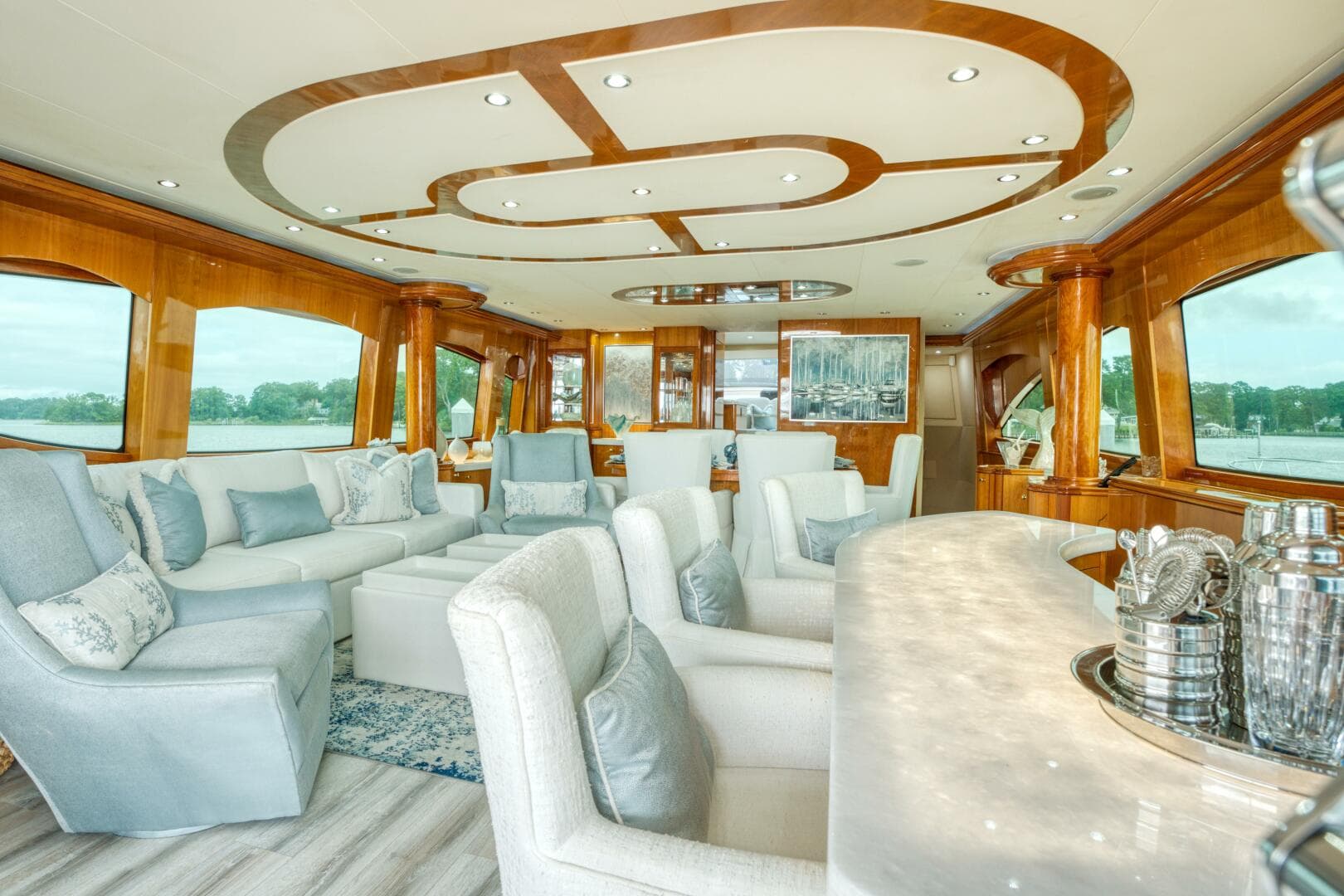 2007 Hatteras Enclosed Bridge — photo 14