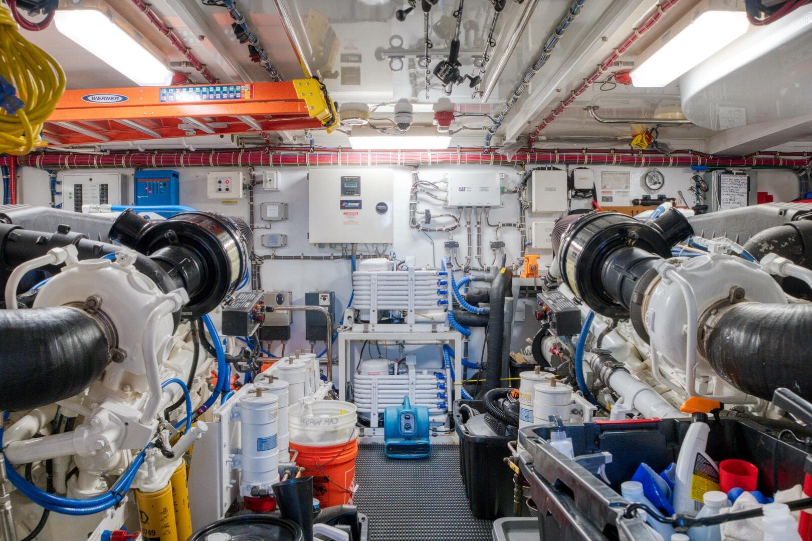 2007 Hatteras Enclosed Bridge — photo 66