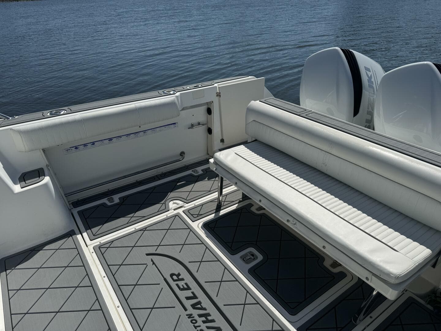 2002 Boston Whaler 275 Conquest — photo 9