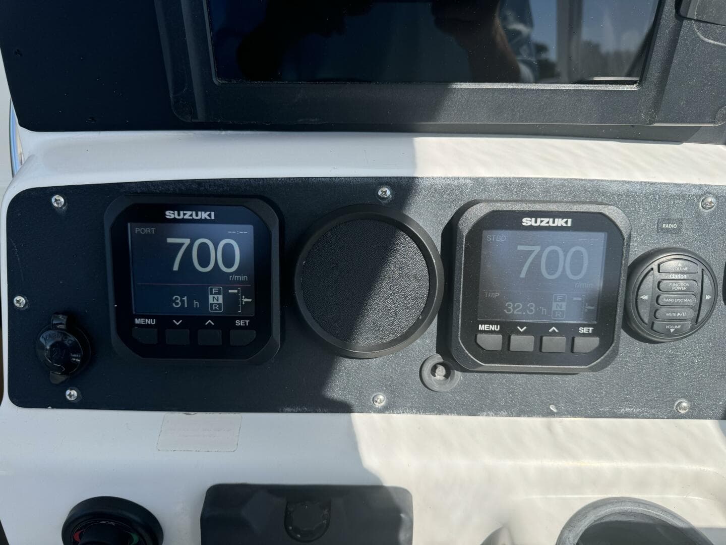 2002 Boston Whaler 275 Conquest — photo 16