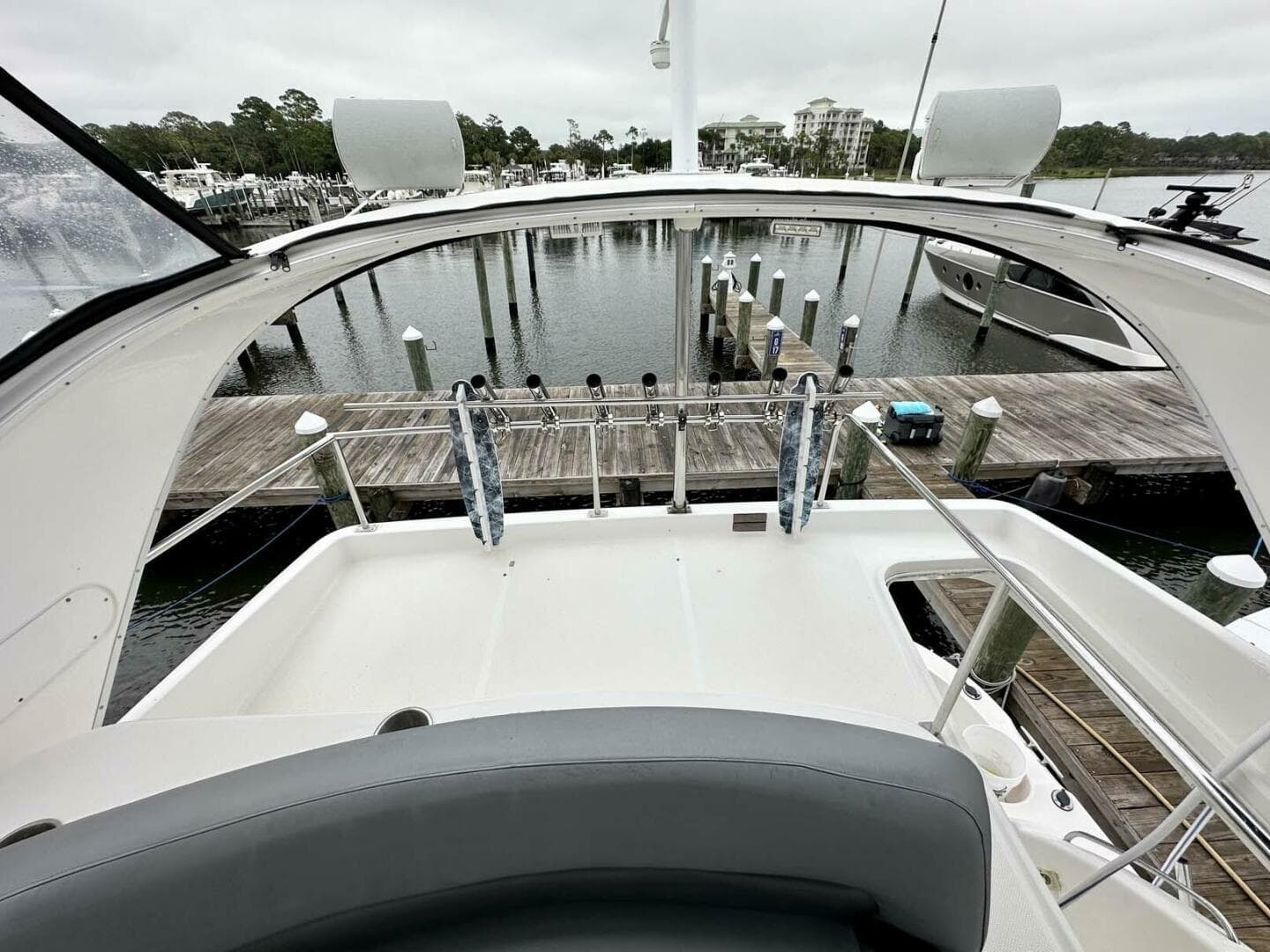 2007 Meridian 411 Sedan — photo 36