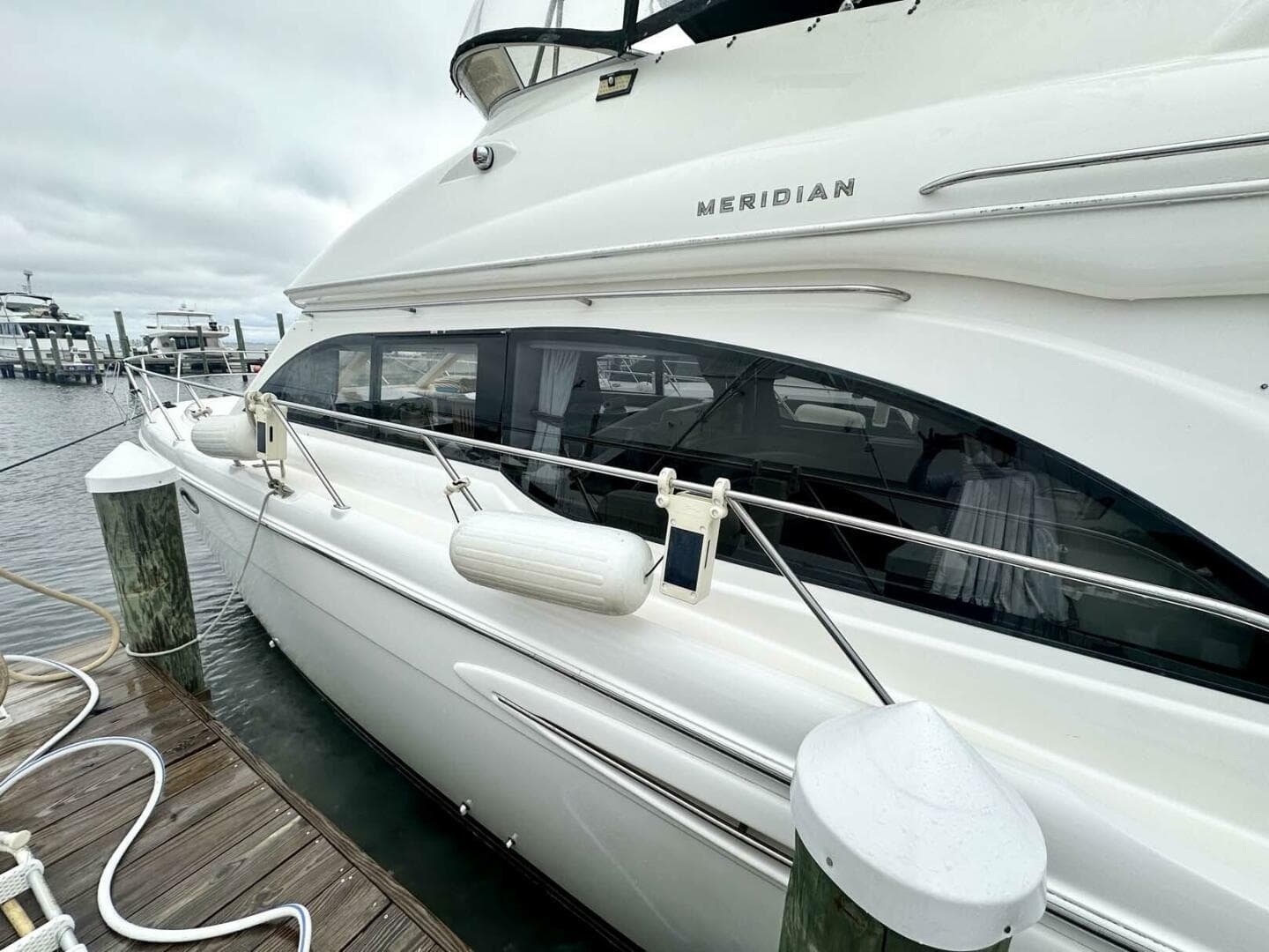 2007 Meridian 411 Sedan — photo 8