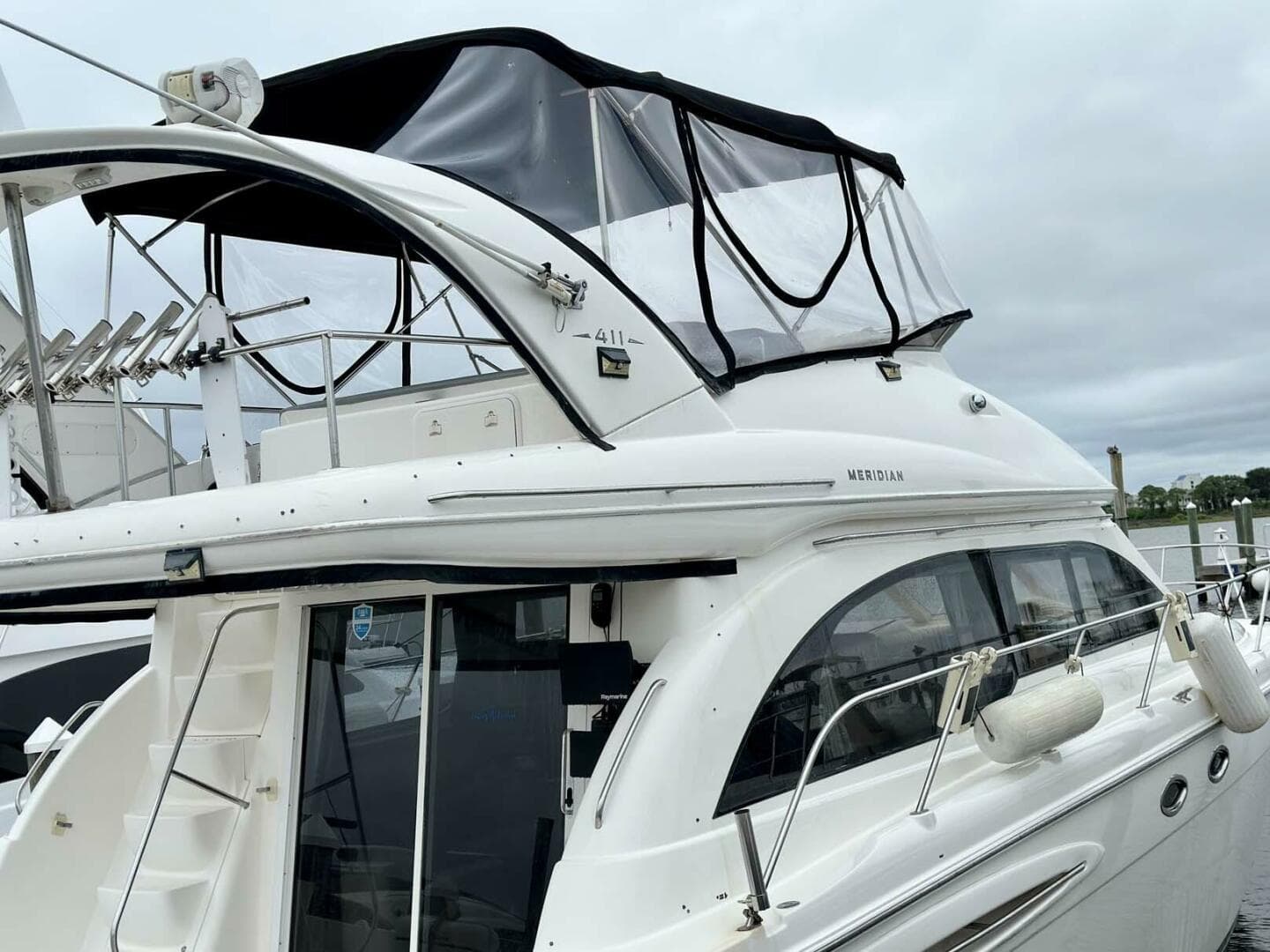 2007 Meridian 411 Sedan — photo 7