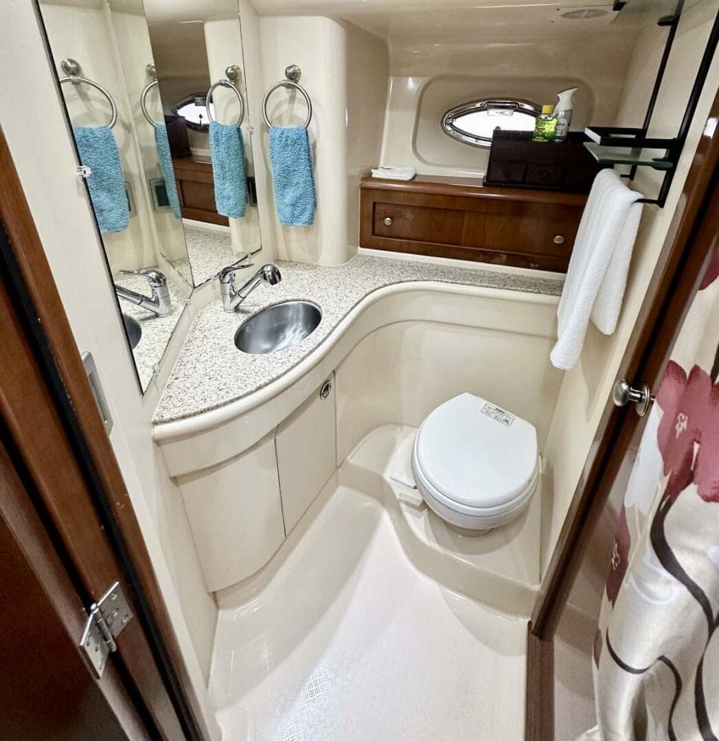 2007 Meridian 411 Sedan — photo 29