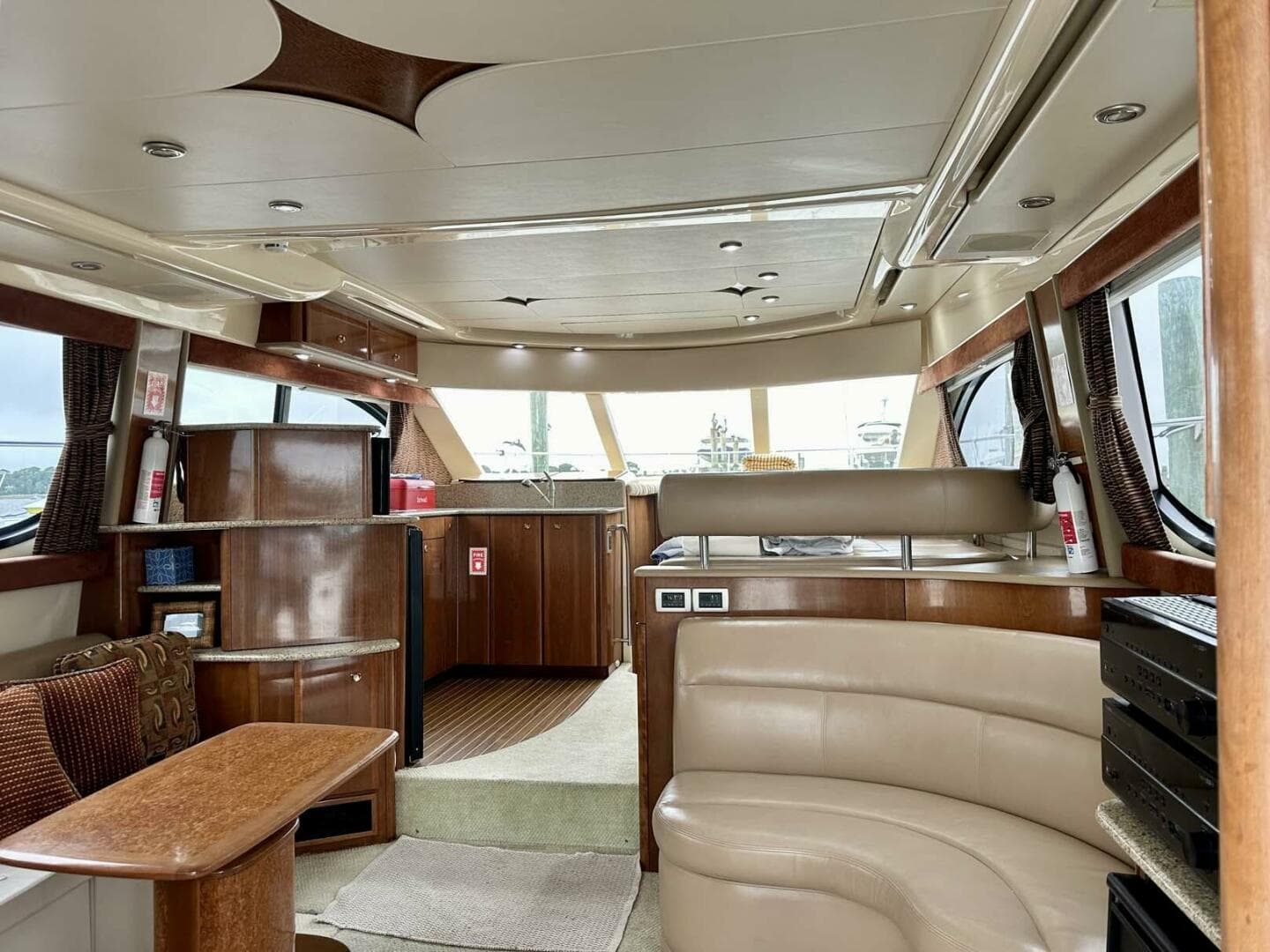 2007 Meridian 411 Sedan — photo 13