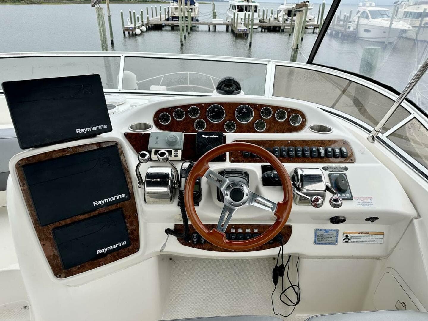 2007 Meridian 411 Sedan — photo 33