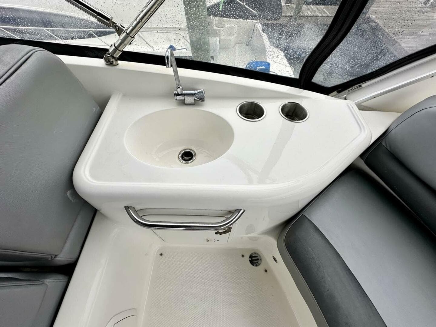 2007 Meridian 411 Sedan — photo 37