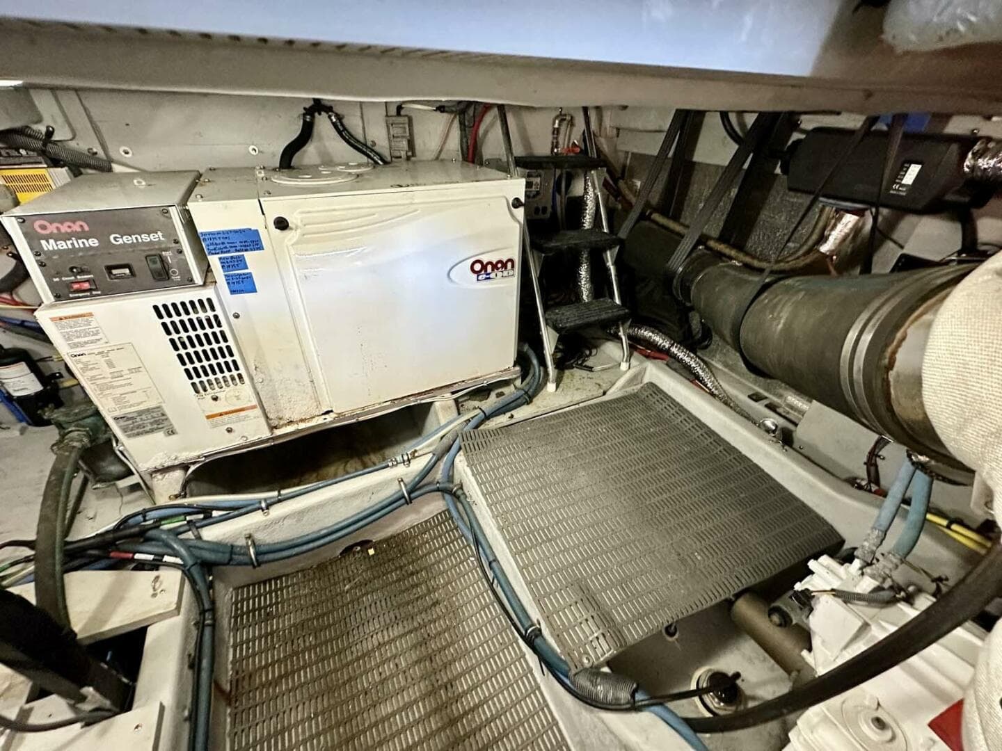 2007 Meridian 411 Sedan — photo 41