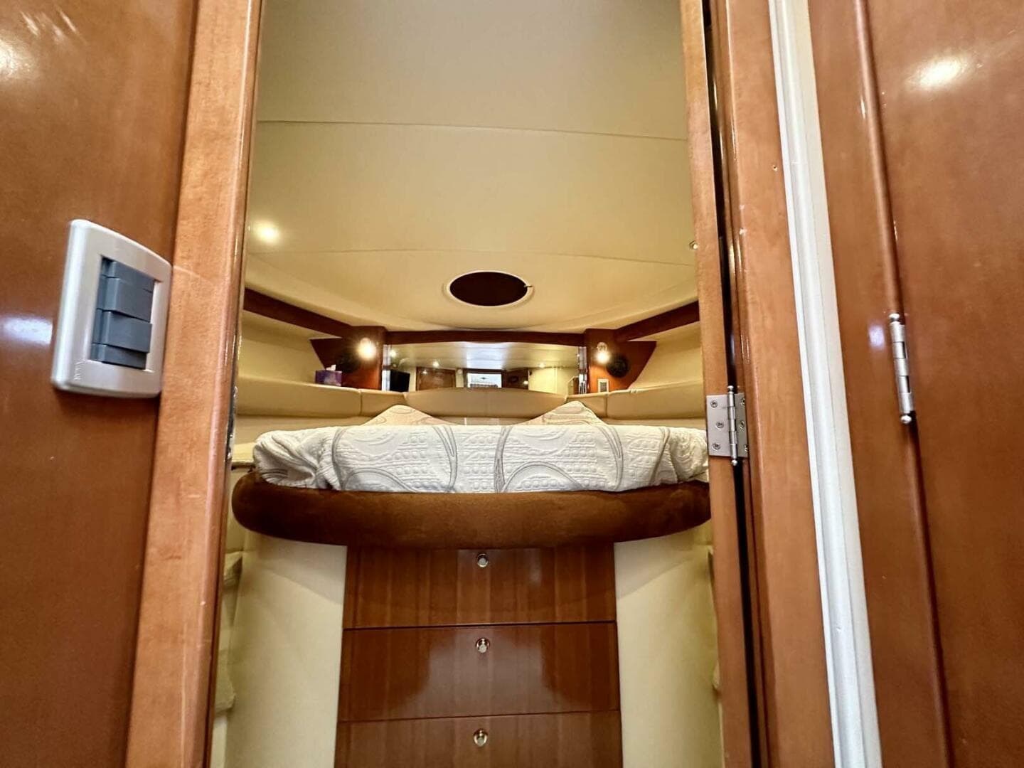 2007 Meridian 411 Sedan — photo 26