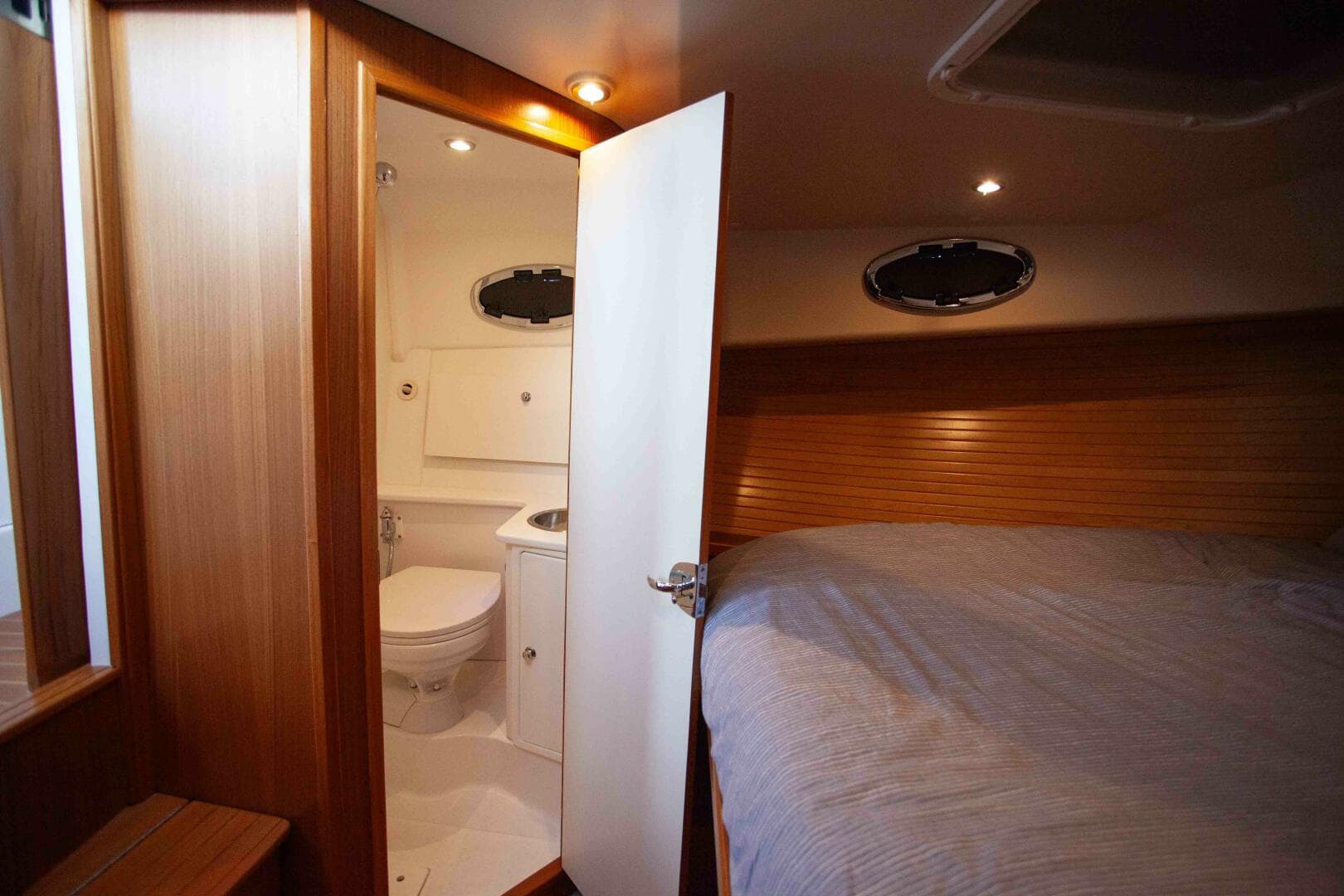 2024 True North Outboard Express — photo 156