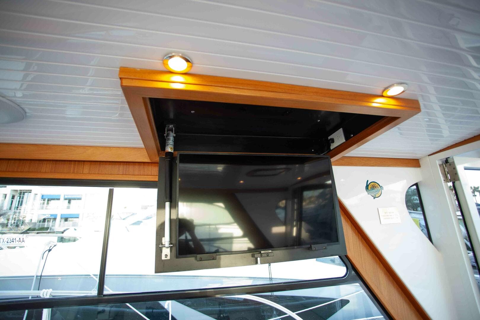 2024 True North Outboard Express — photo 95