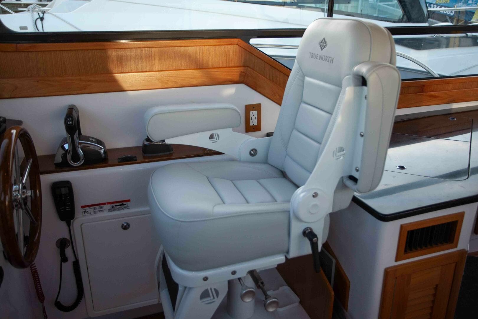 2024 True North Outboard Express — photo 111