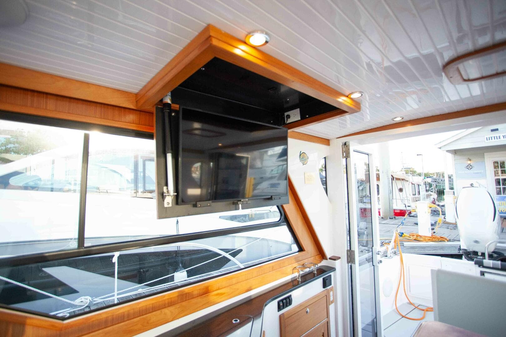 2024 True North Outboard Express — photo 94