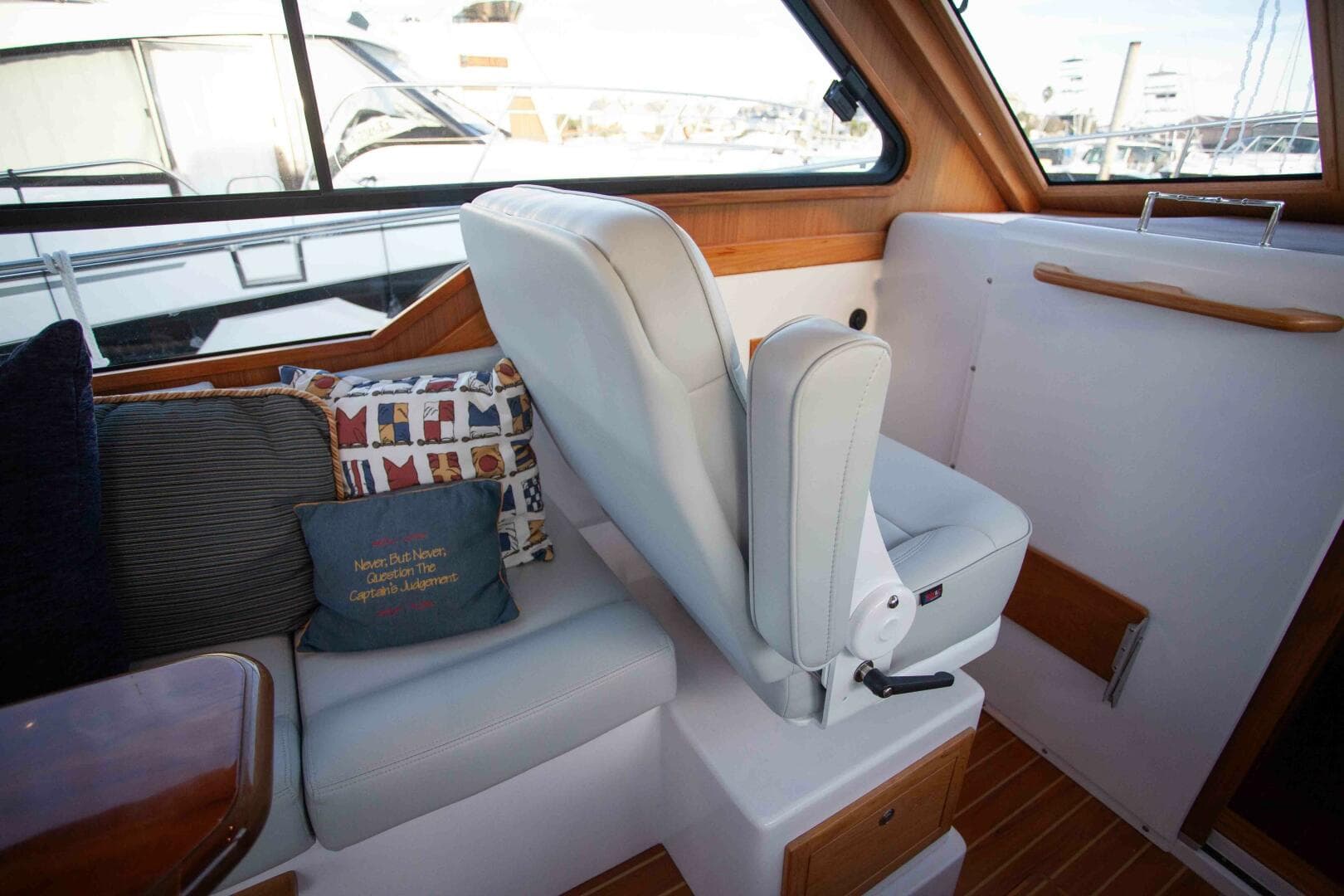 2024 True North Outboard Express — photo 107