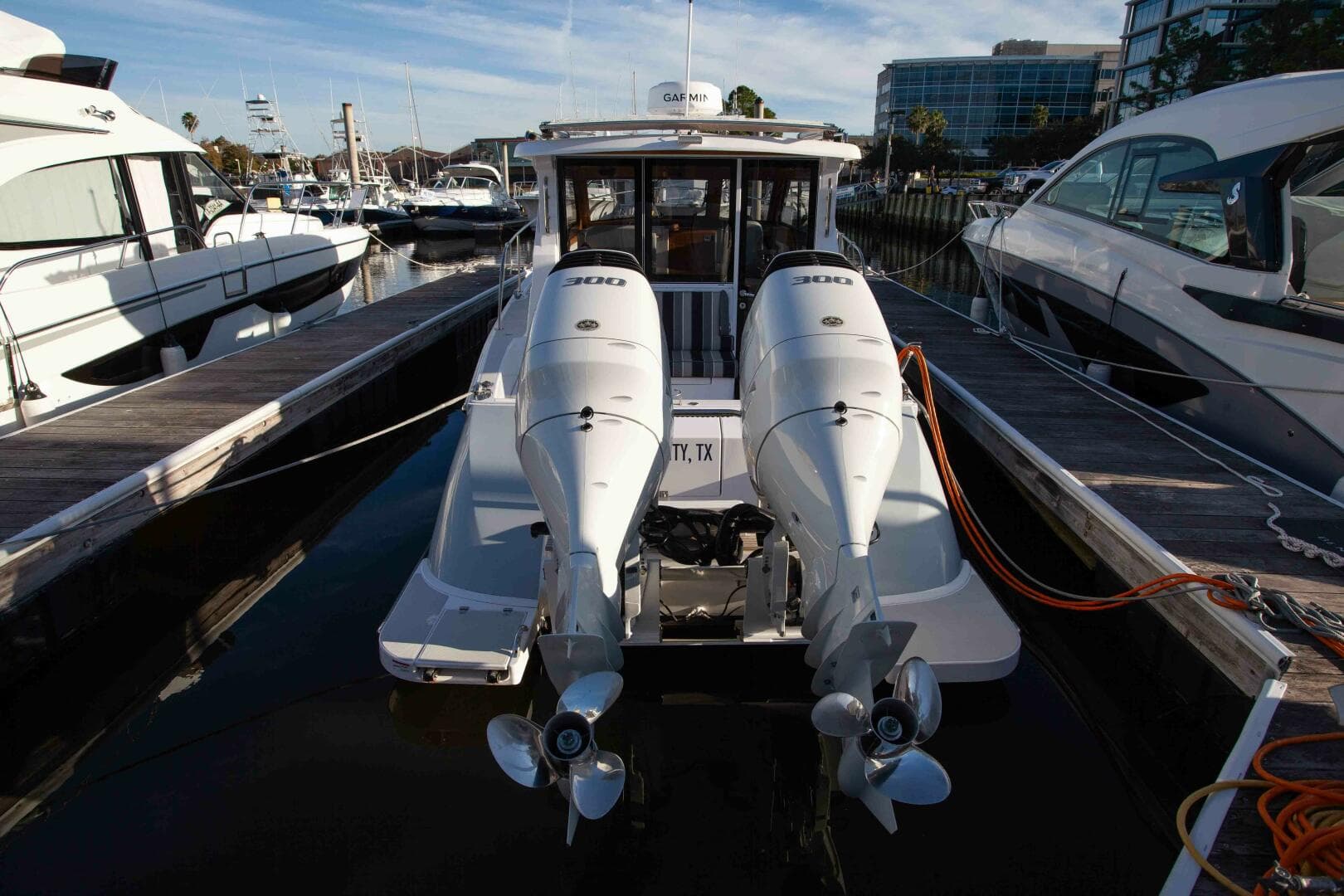 2024 True North Outboard Express — photo 14