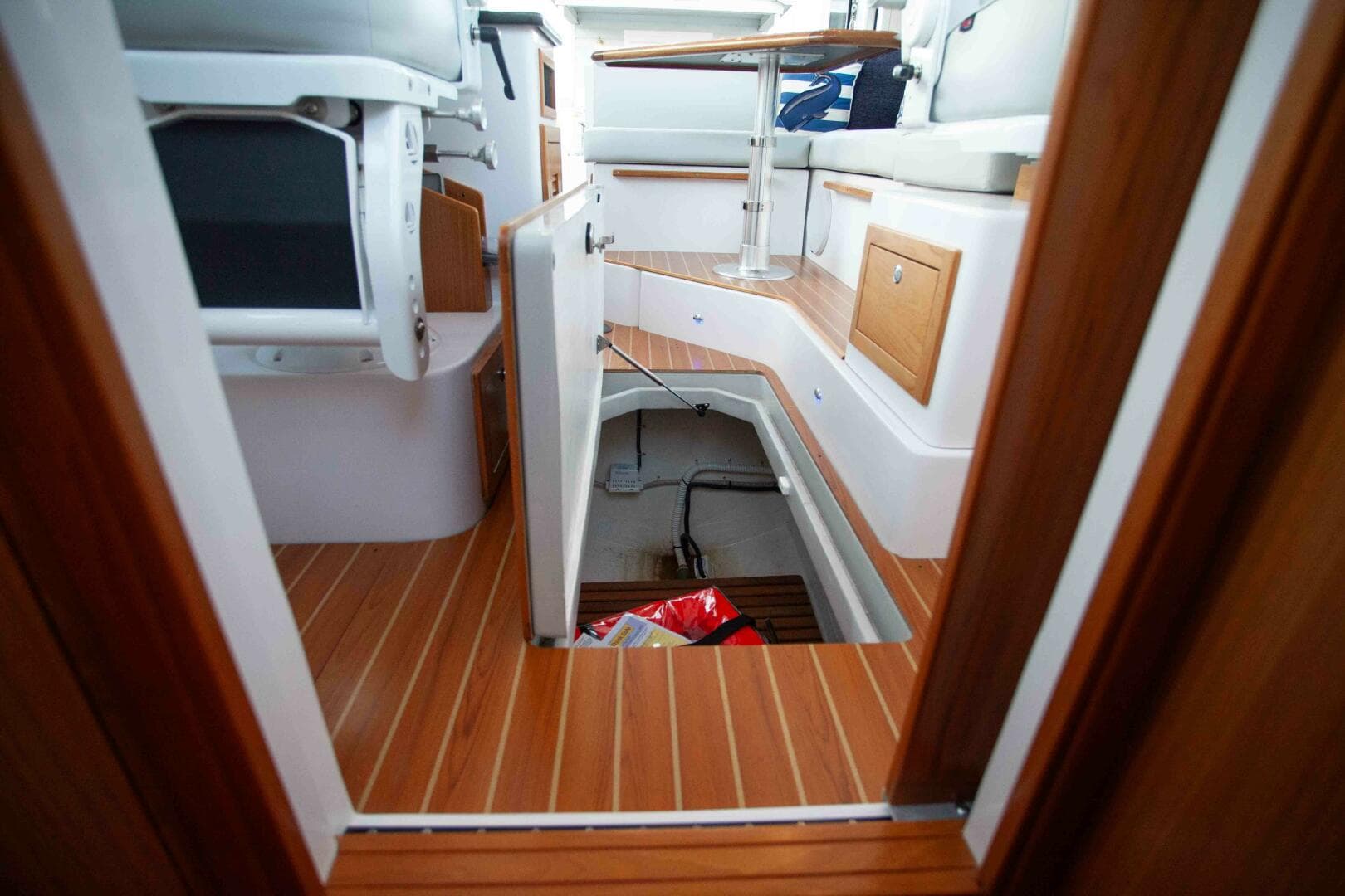 2024 True North Outboard Express — photo 165