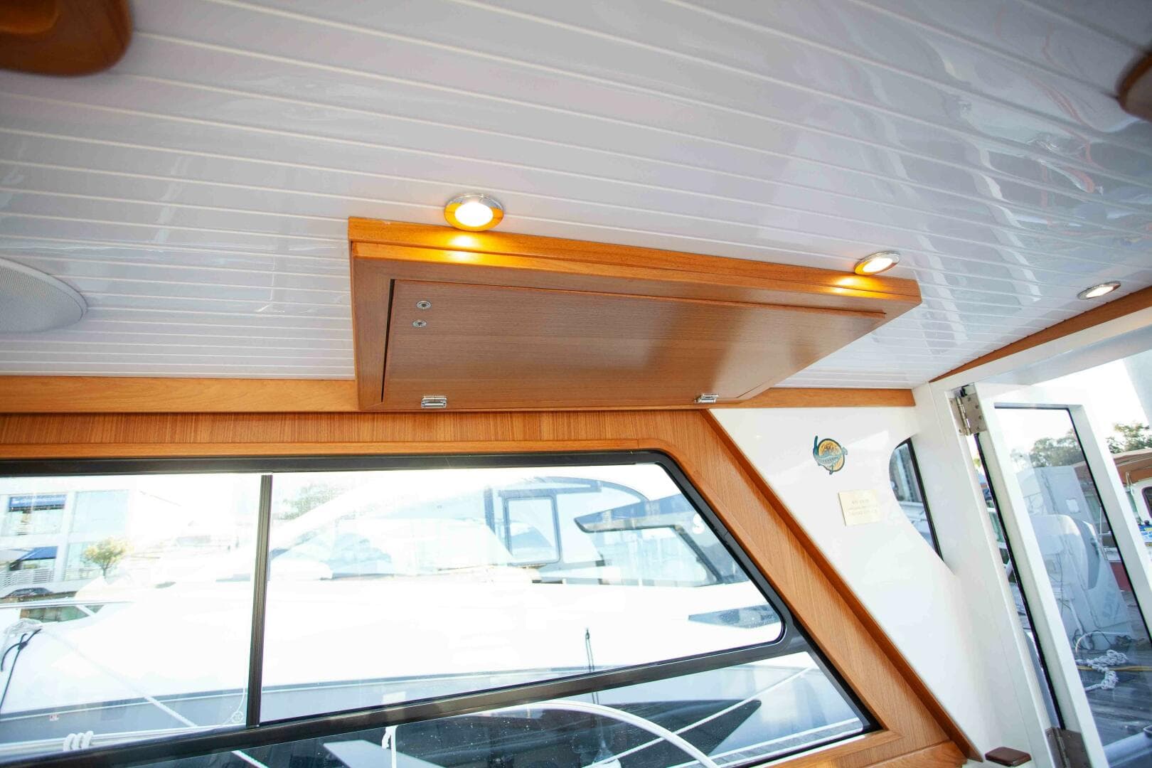 2024 True North Outboard Express — photo 91