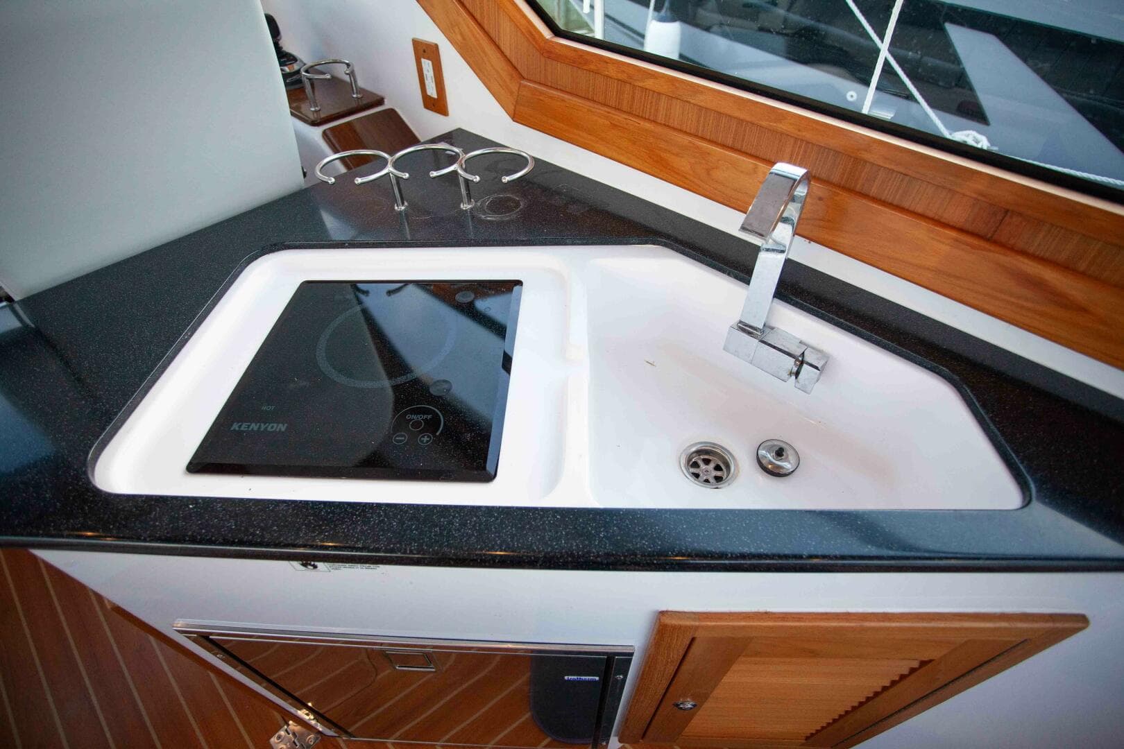 2024 True North Outboard Express — photo 102