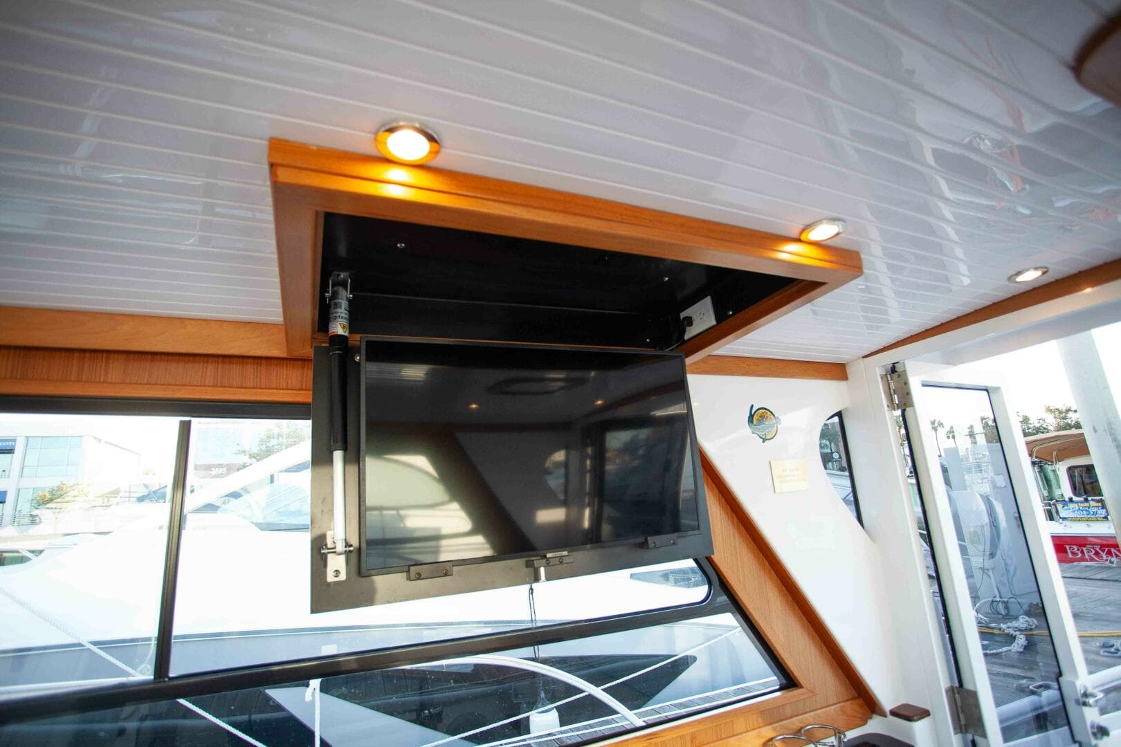 2024 True North Outboard Express — photo 96