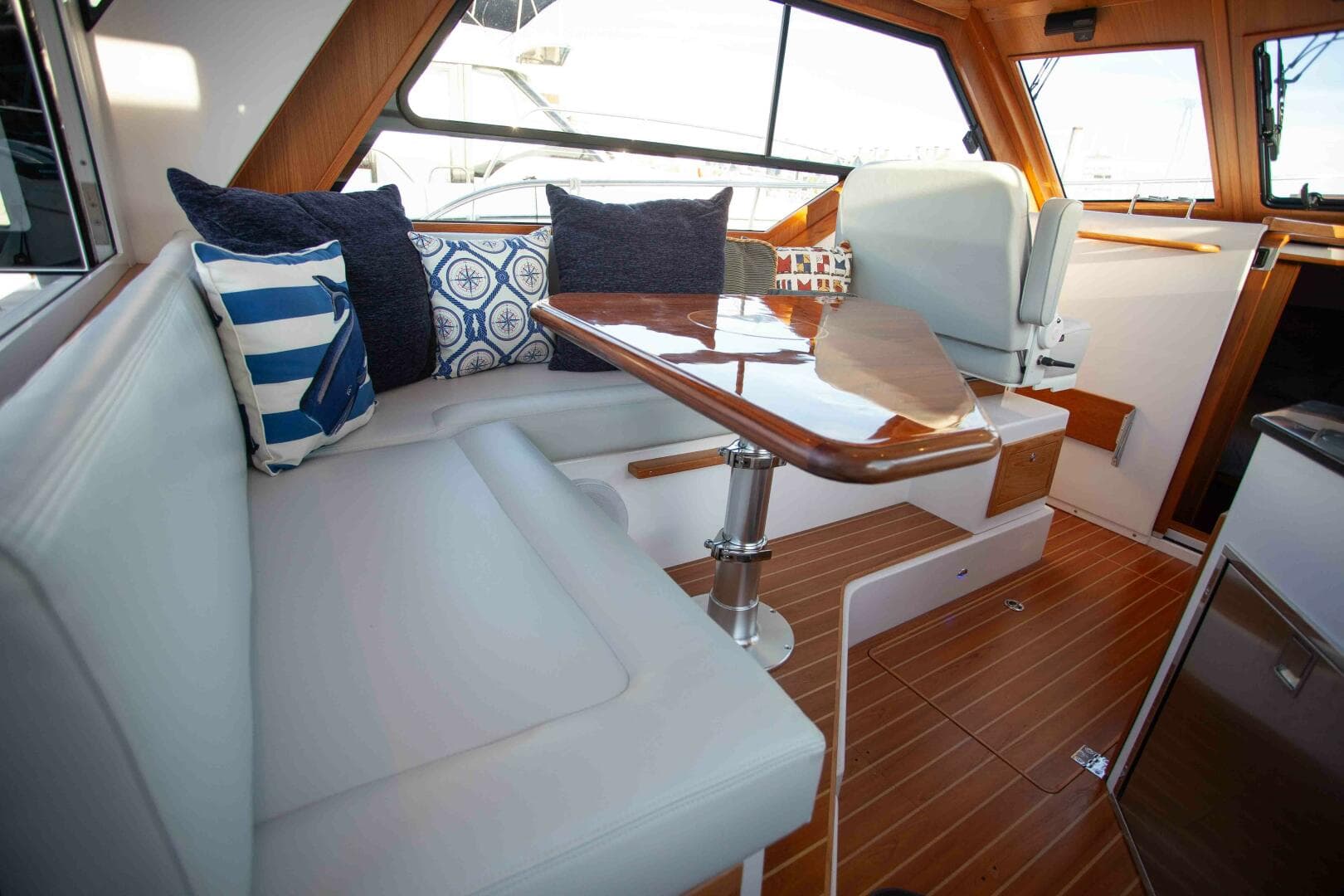 2024 True North Outboard Express — photo 86