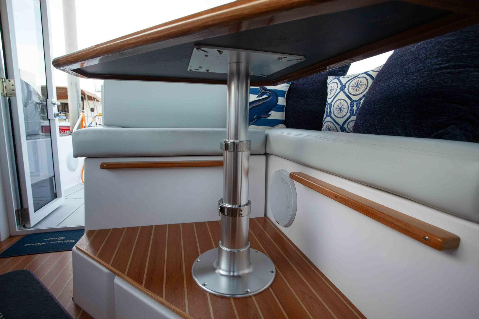 2024 True North Outboard Express — photo 171