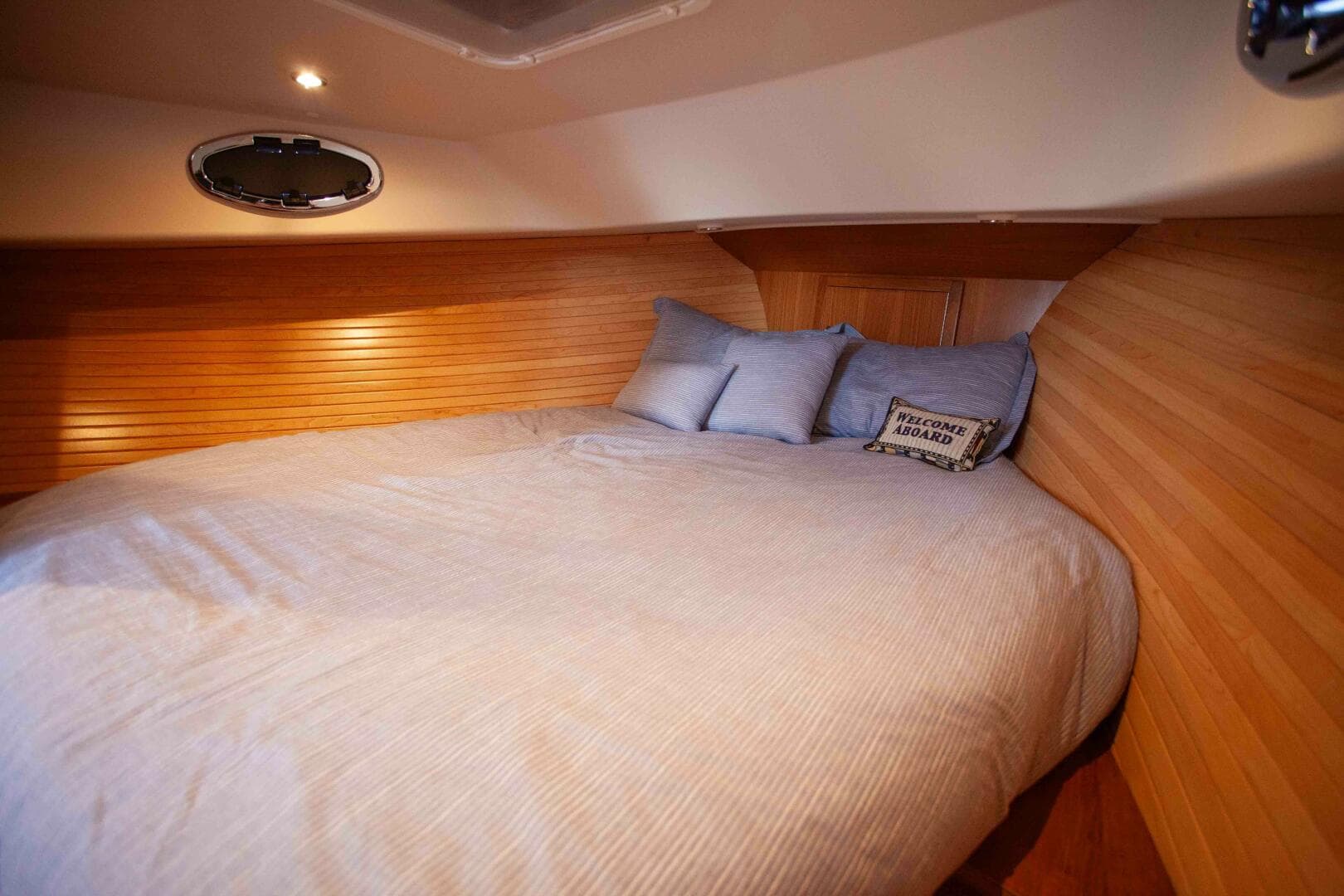 2024 True North Outboard Express — photo 157