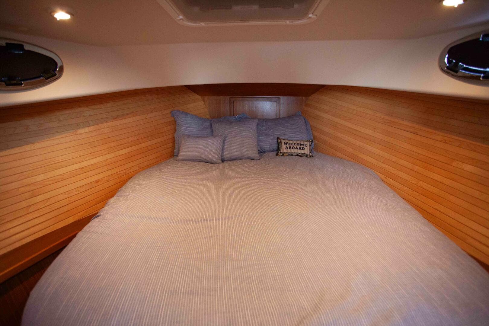 2024 True North Outboard Express — photo 151