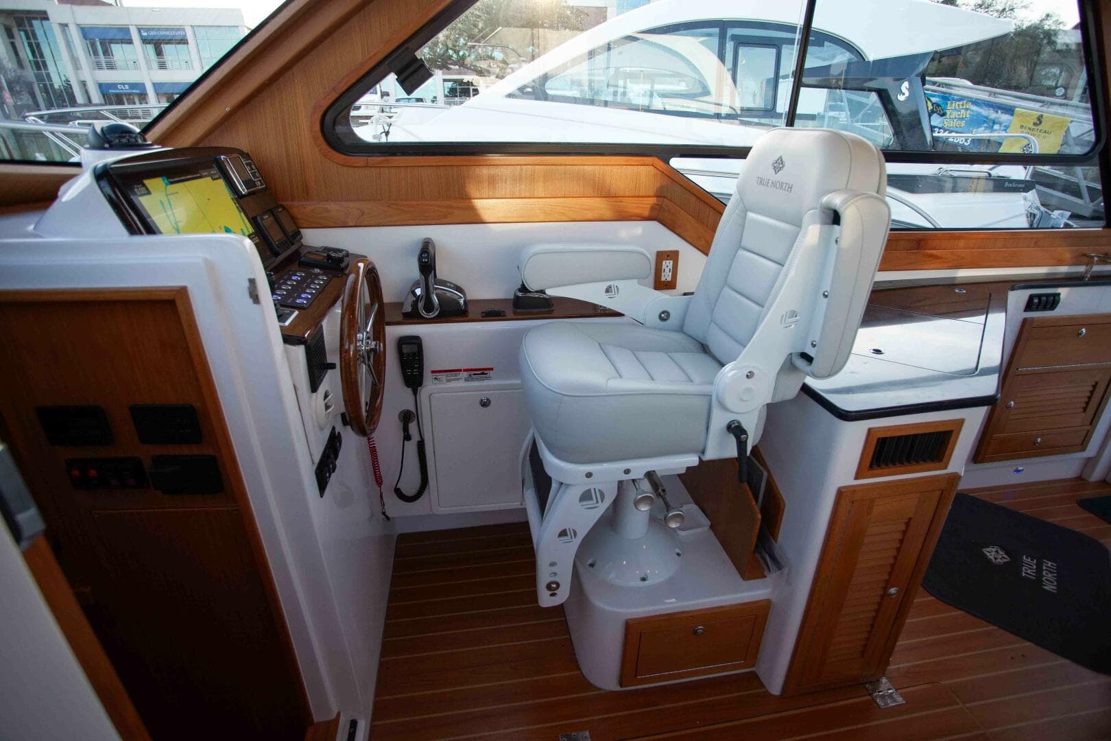 2024 True North Outboard Express — photo 110