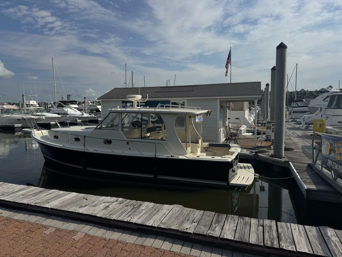 2008 Mainship 34 Pilot Hardtop — photo 4