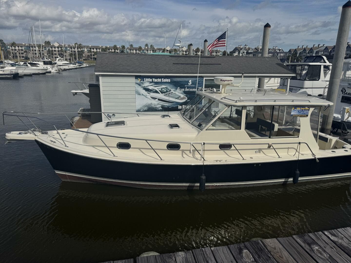 2008 Mainship 34 Pilot Hardtop — photo 1
