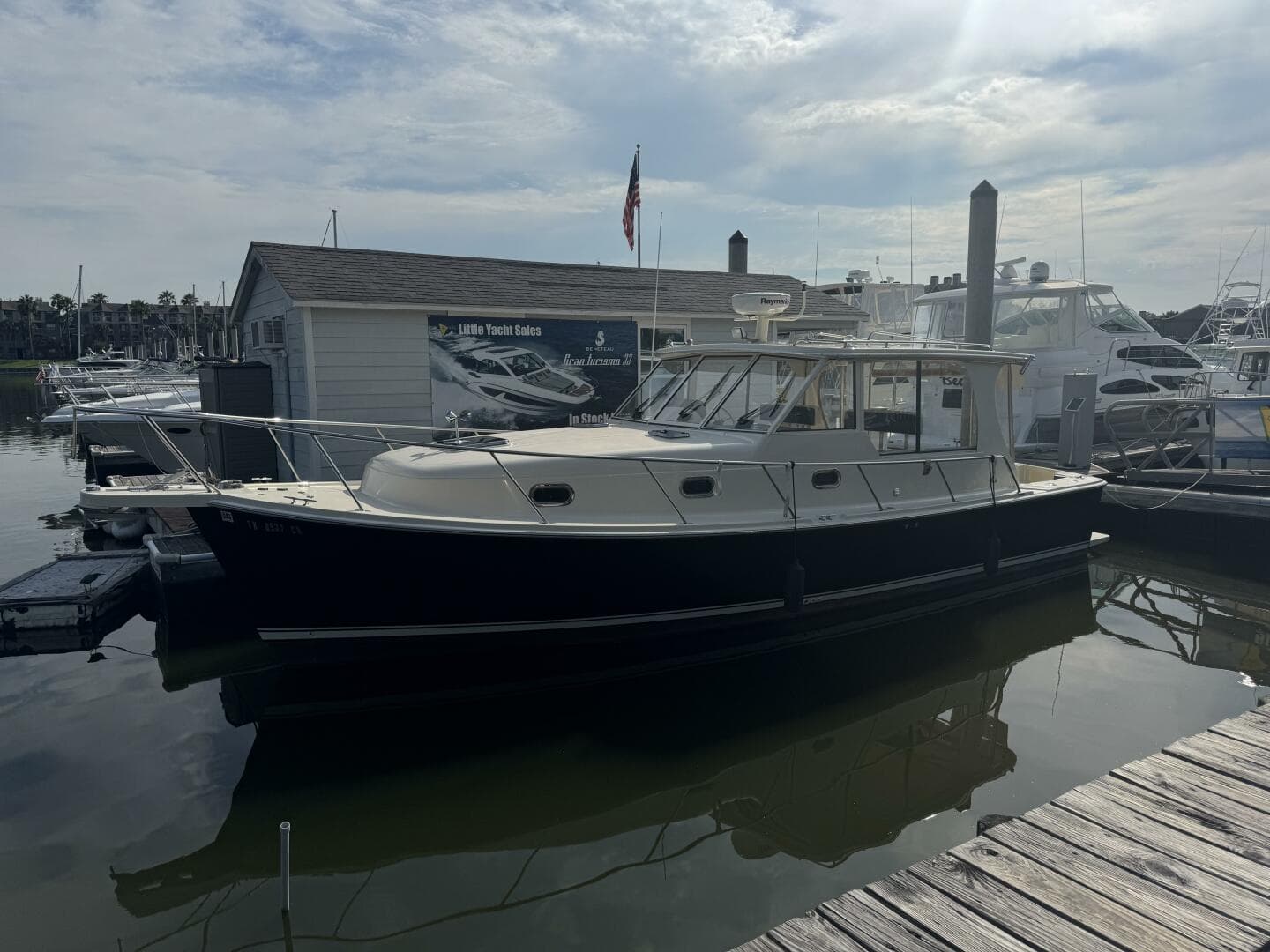 2008 Mainship 34 Pilot Hardtop — photo 3