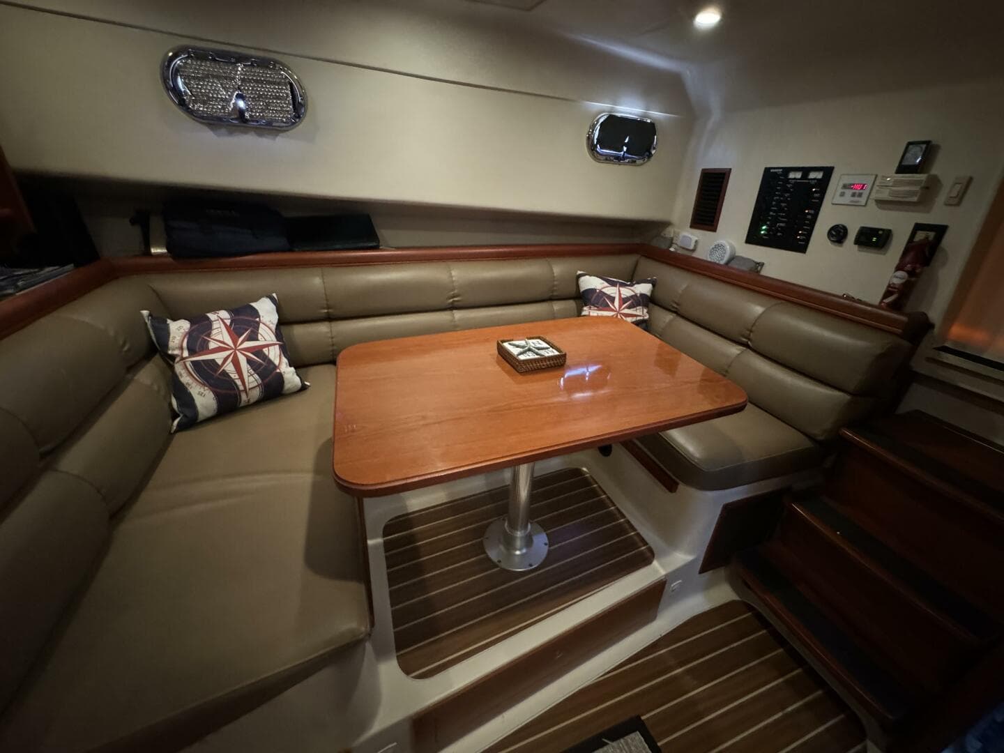 2008 Mainship 34 Pilot Hardtop — photo 41