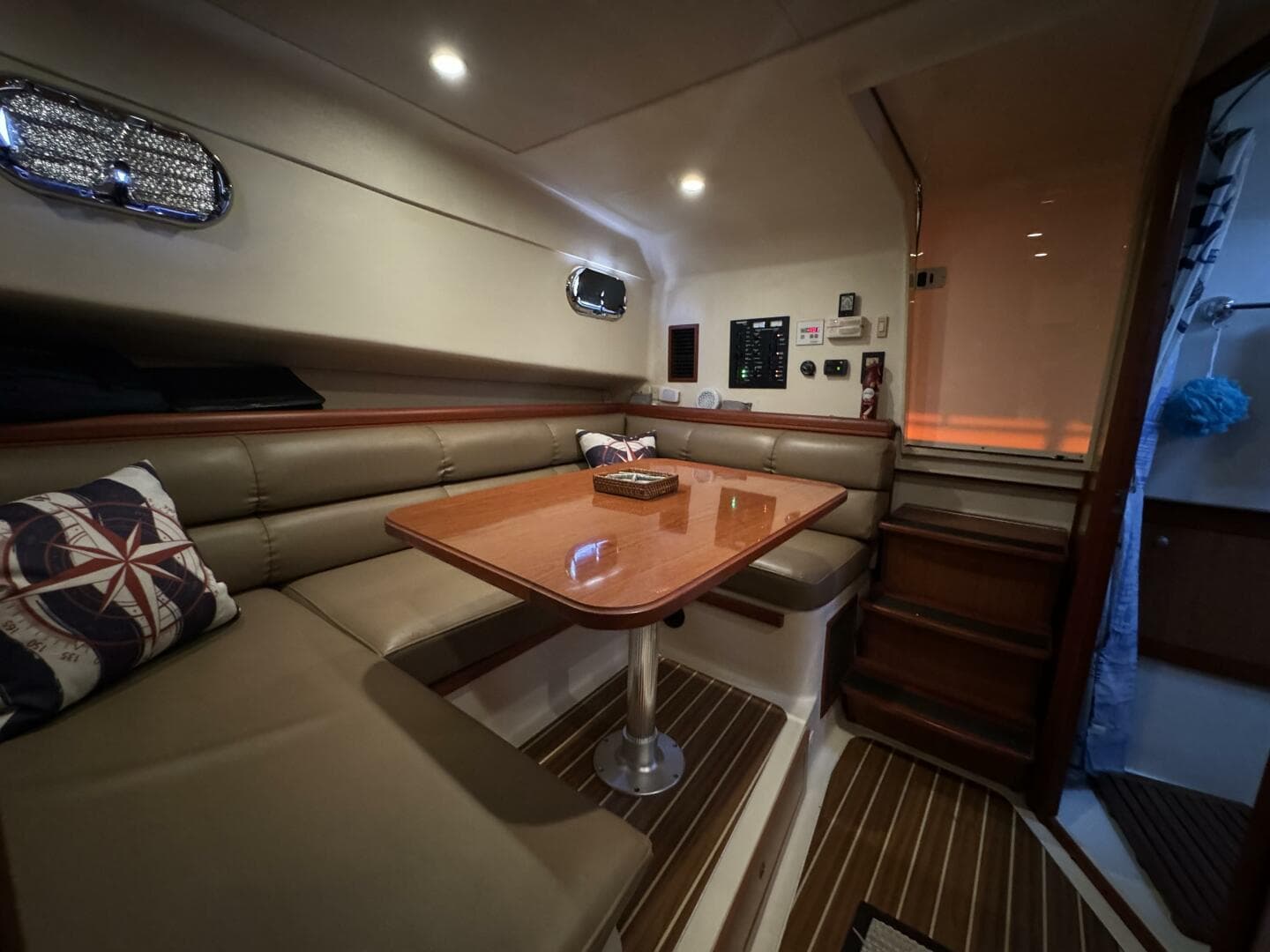 2008 Mainship 34 Pilot Hardtop — photo 34